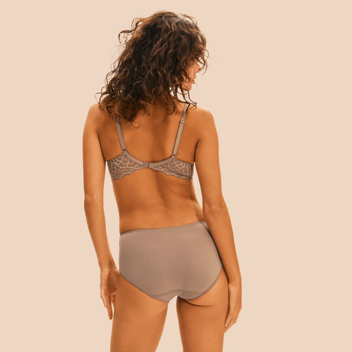 Caresse 12A770