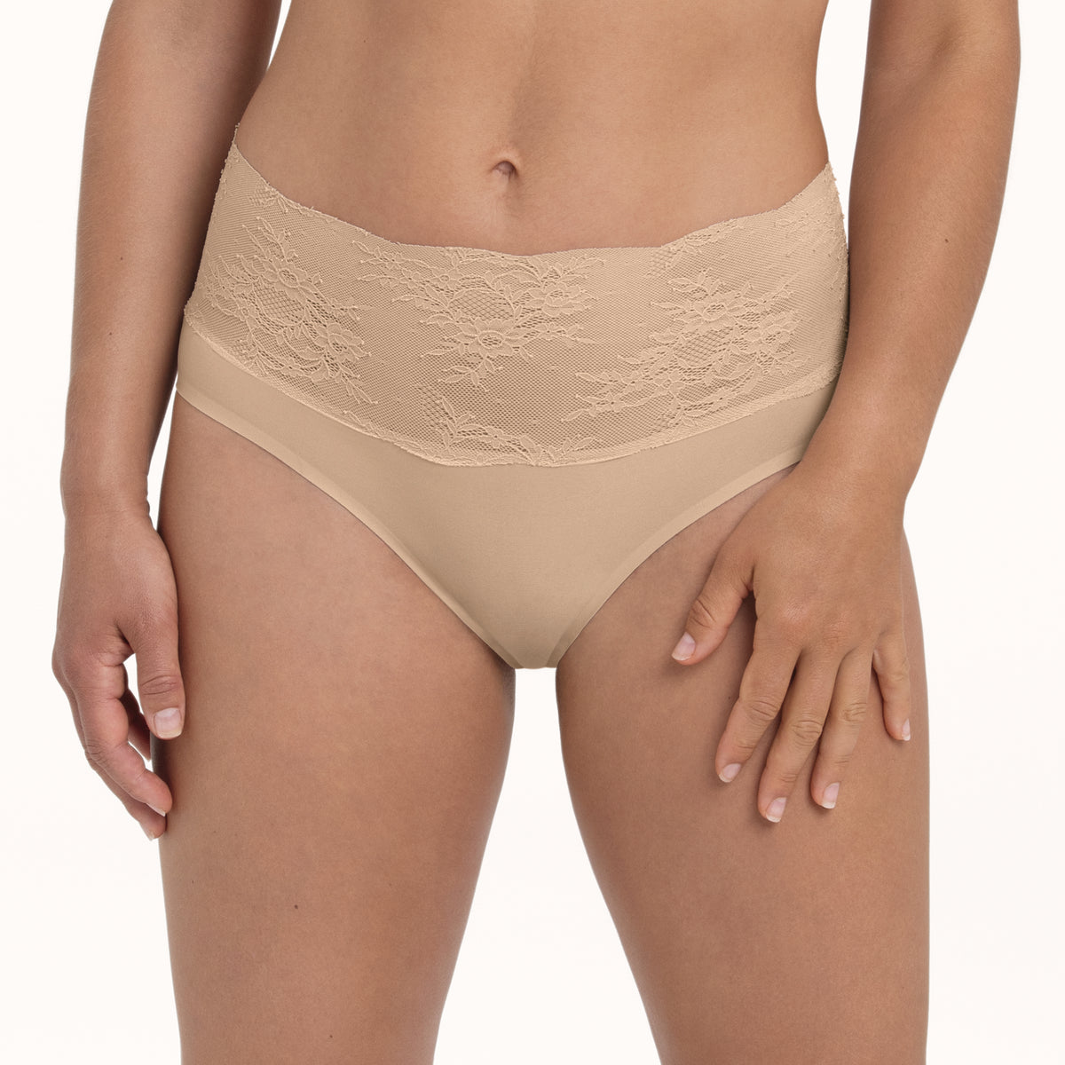 Essential Lace 1304