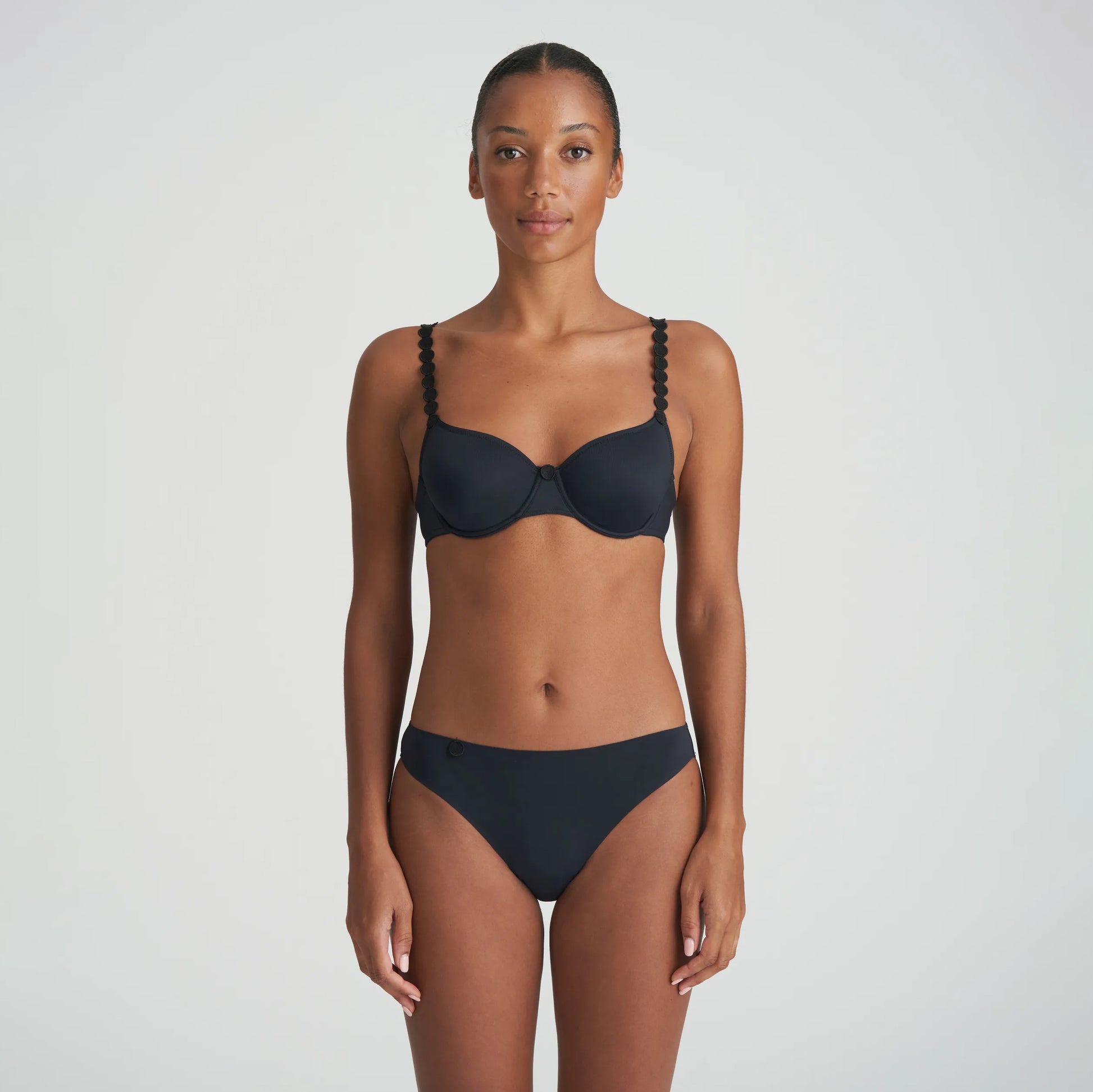 Tom 0520820 - Charcoal