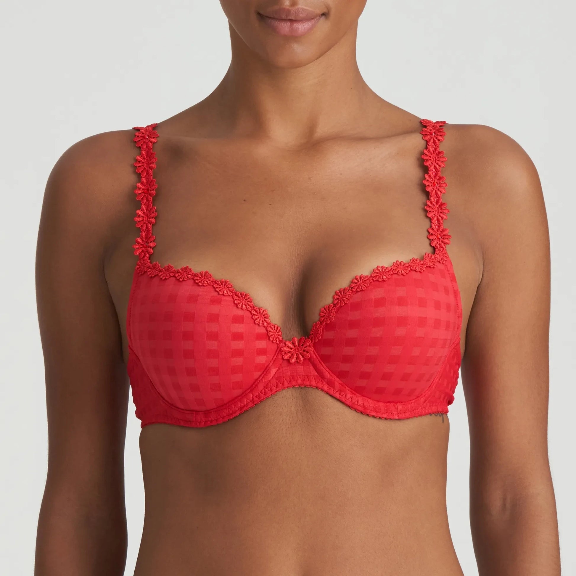 Avero 0200417 - Scarlet
