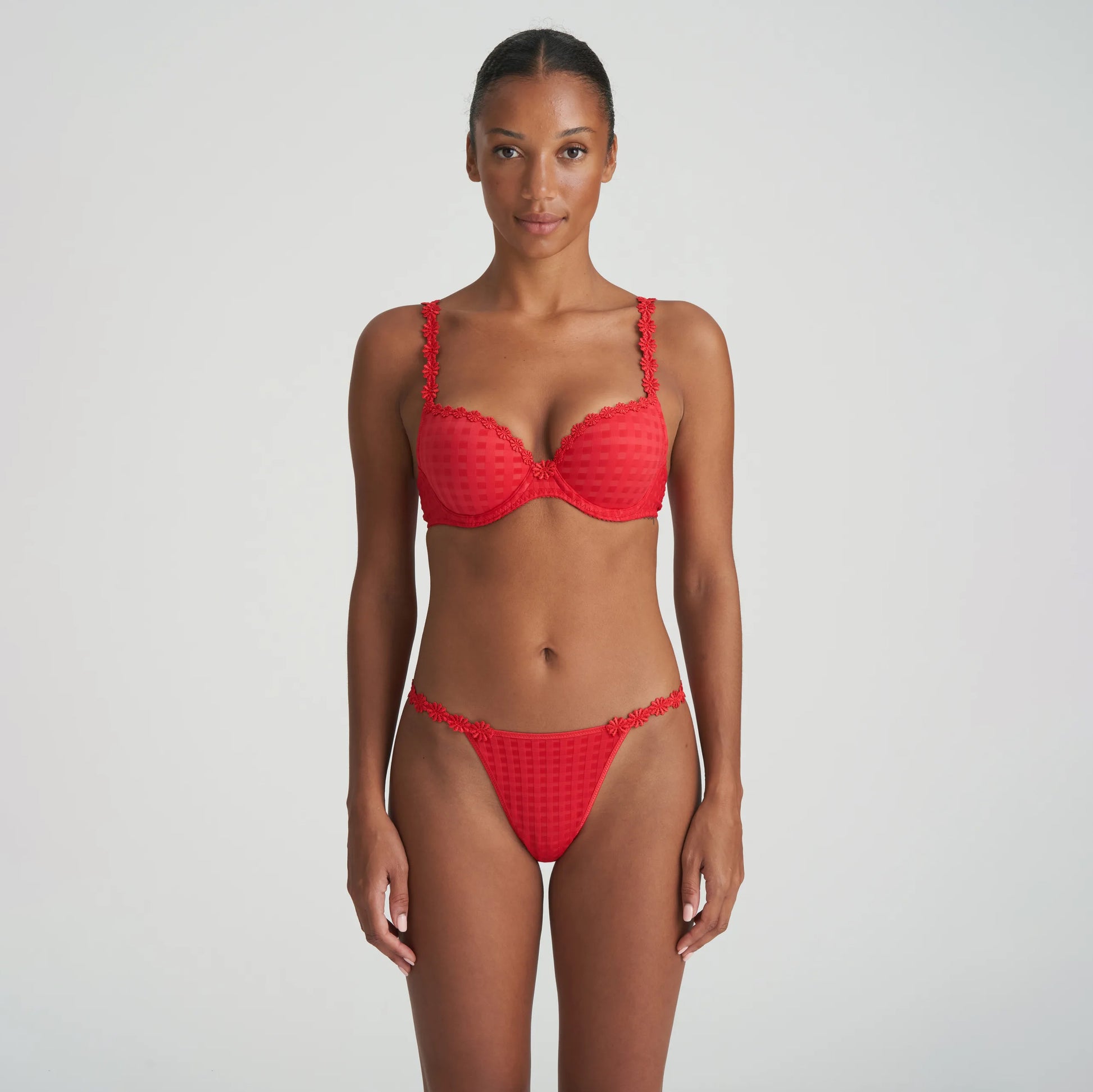 Avero 0200417 - Scarlet