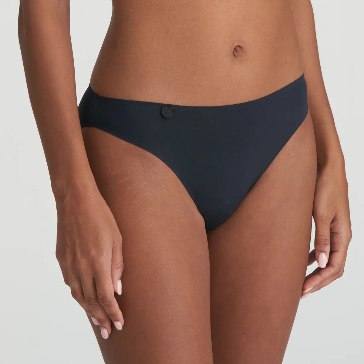 Tom 0520820 - Charcoal