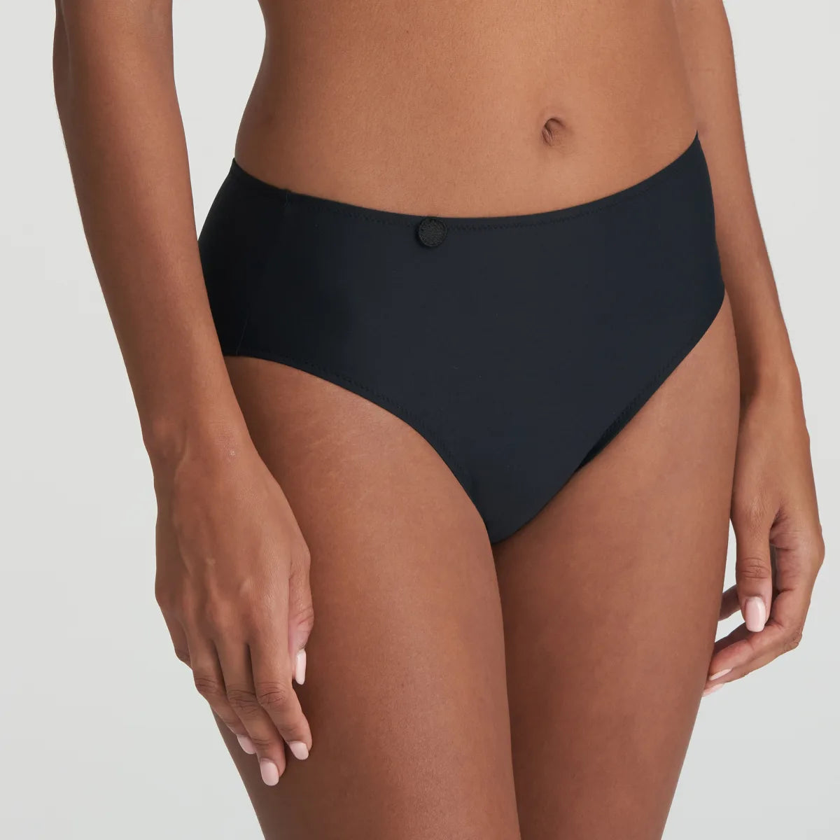 Tom 0520821 - Charcoal