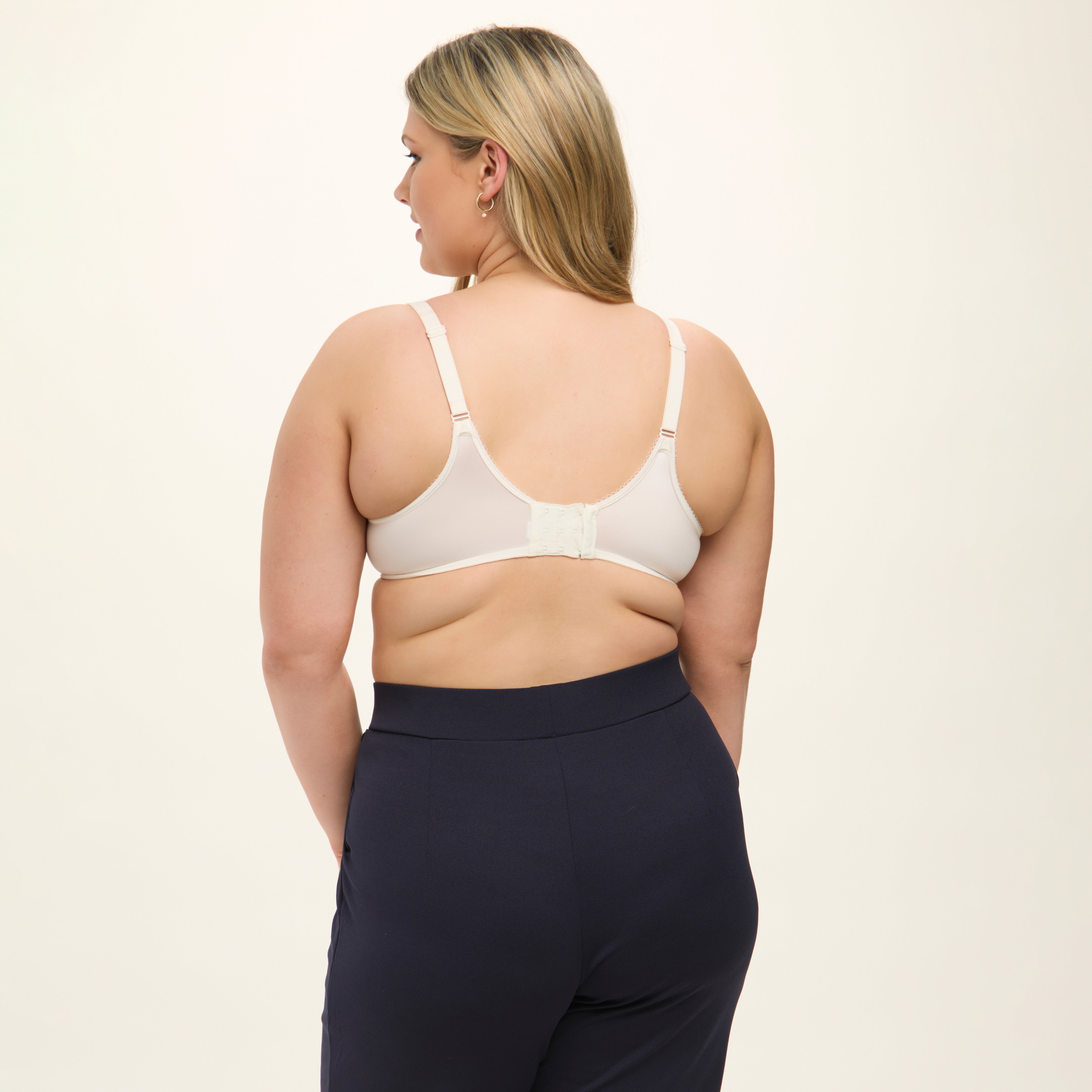 Basic Beauty 853192 - Ivory