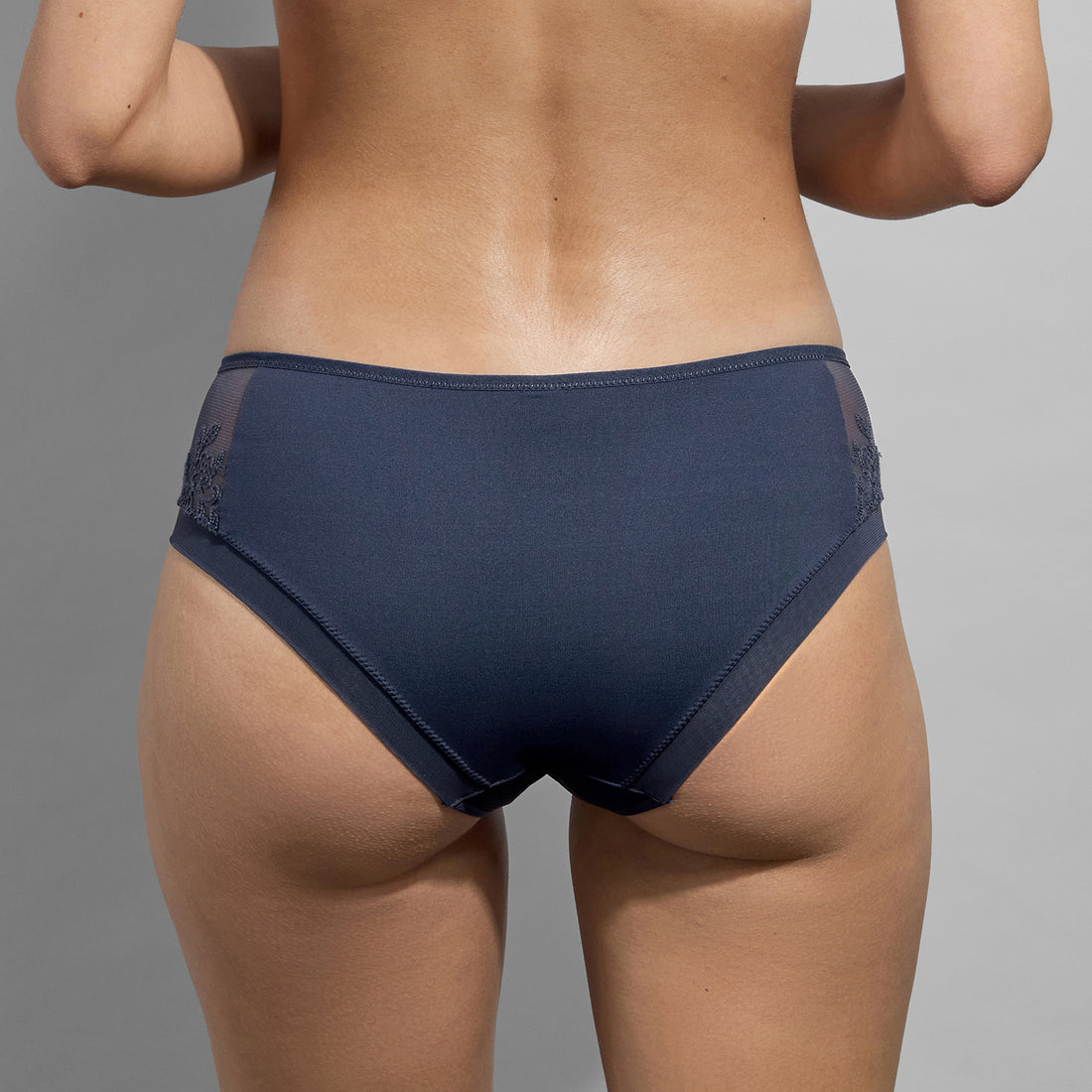 Paola 02226 0550