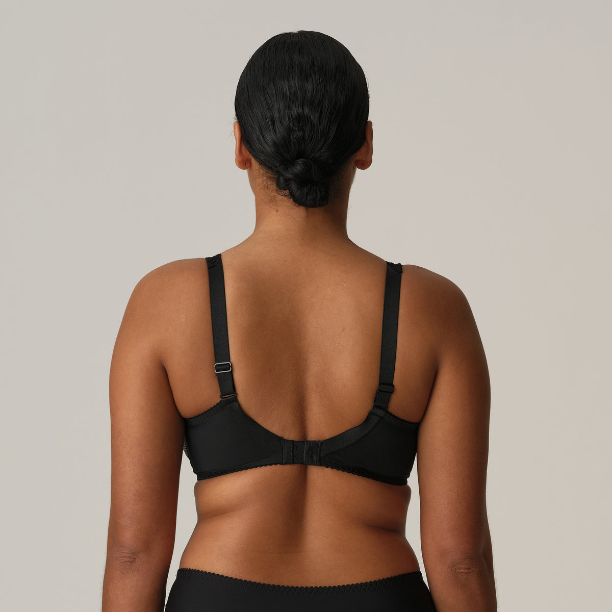 Madison 0162120 - Black Tailor
