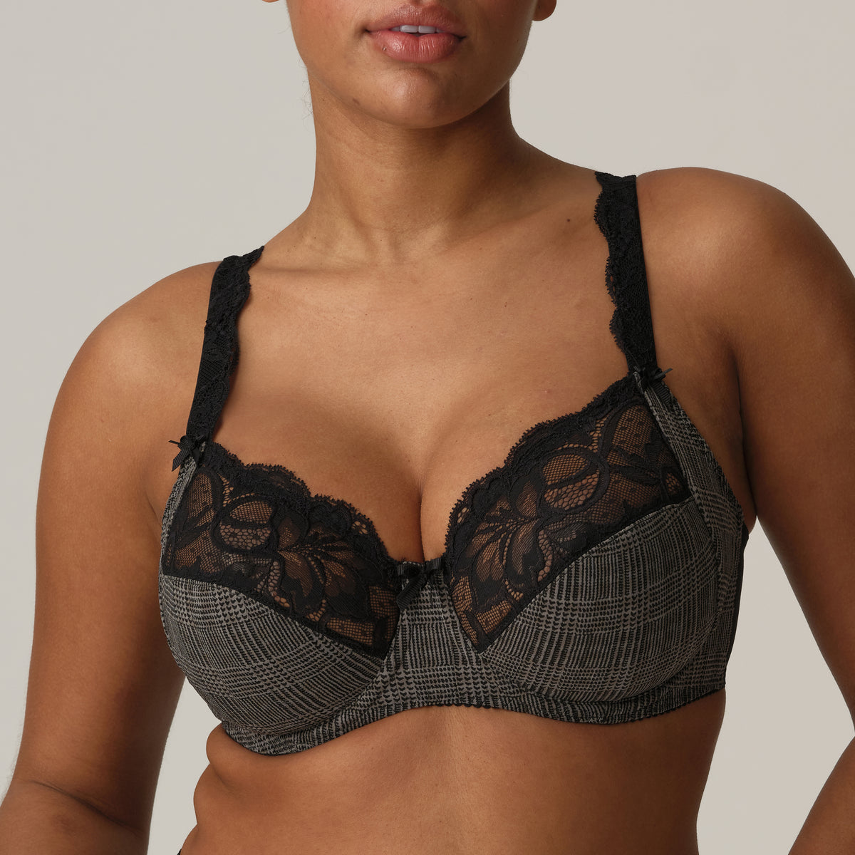 Madison 0162120 - Black Tailor