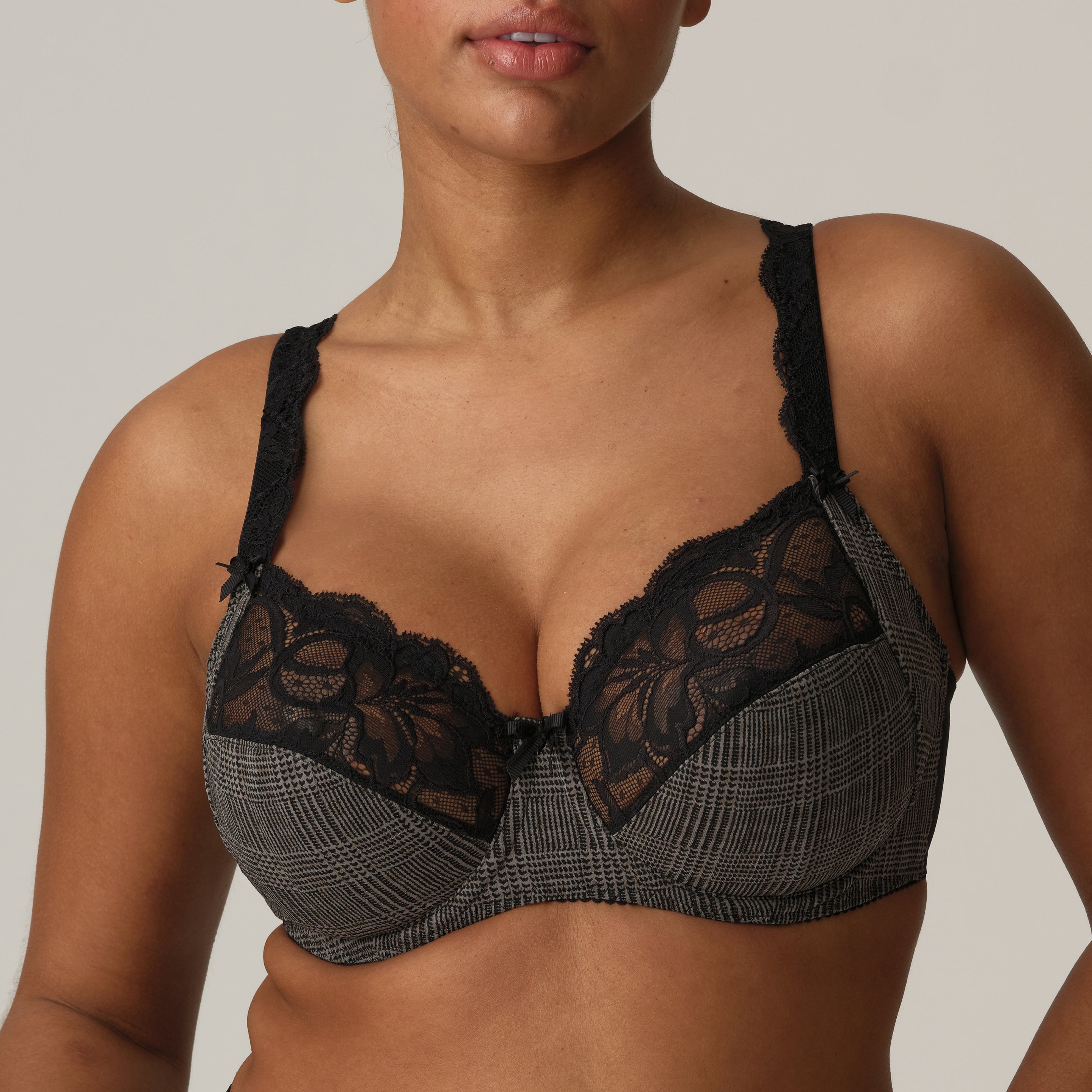 Madison 0162120 - Black Tailor