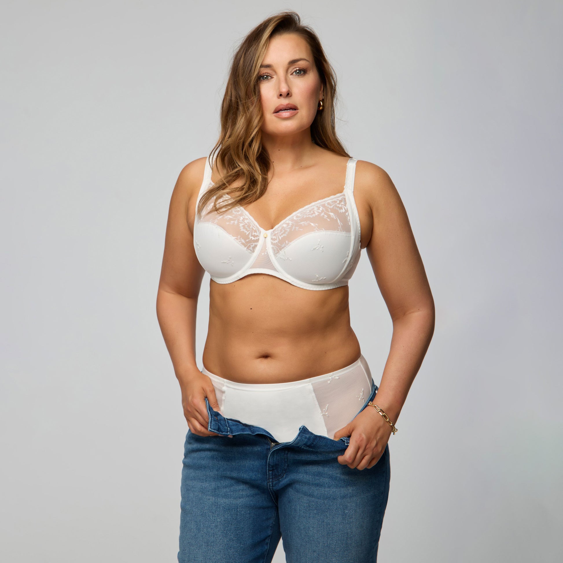 Every Curve C16B1 - Milk