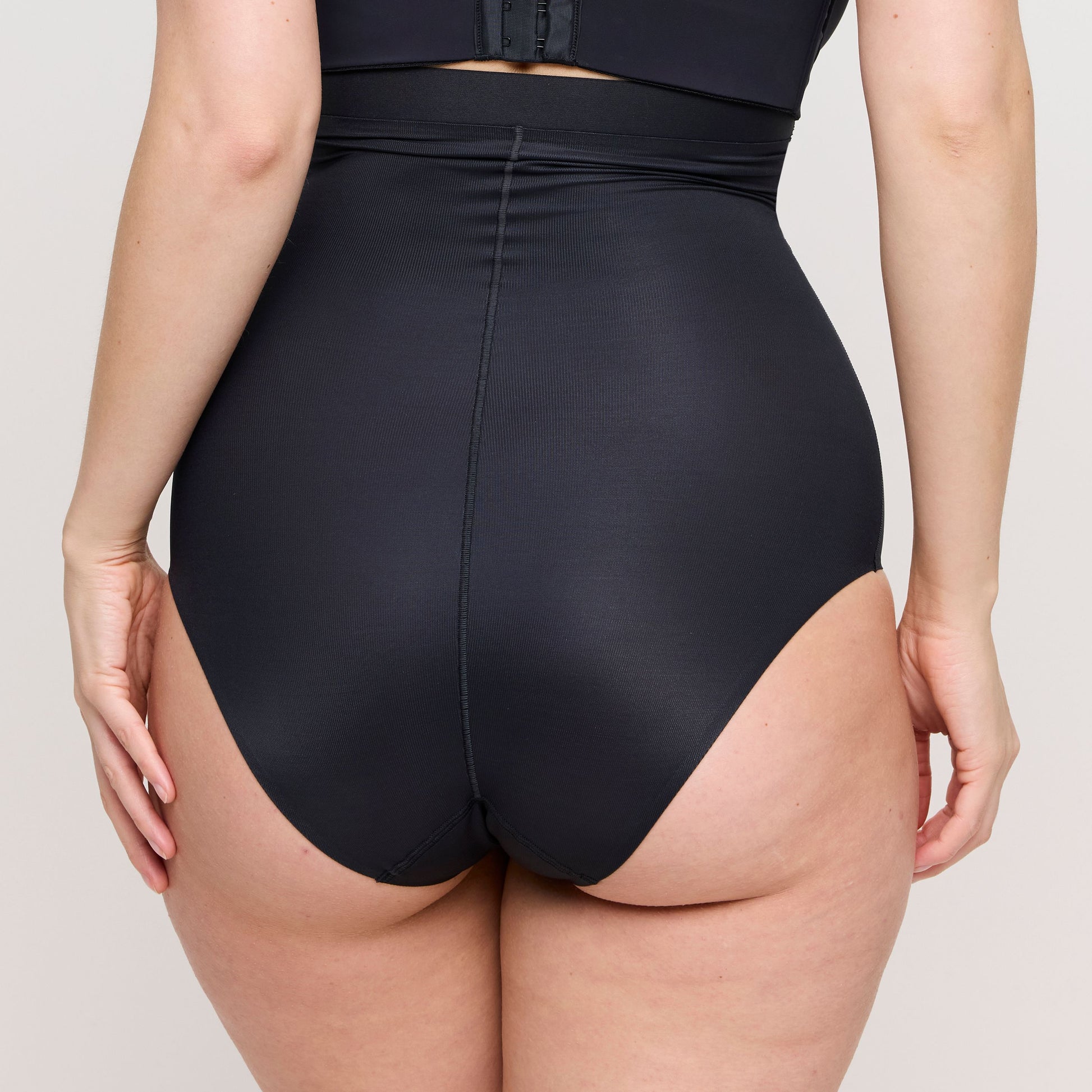 Figuras 0563253 - Charcoal