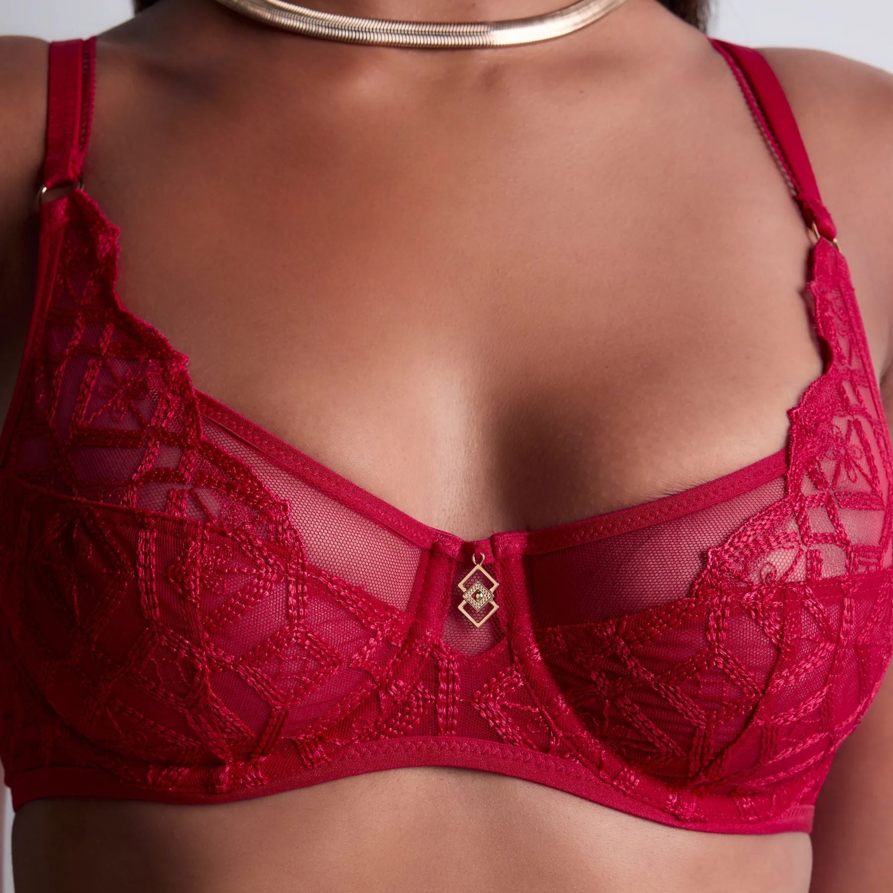 Sense Of Illusion 5BN13 - Red berry