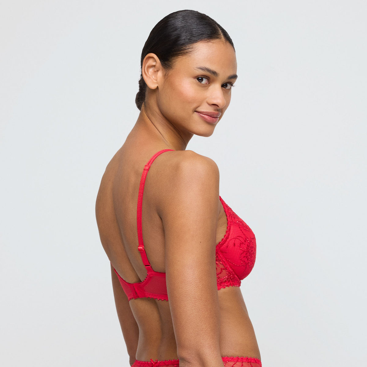 Jane 0101337 - True Red