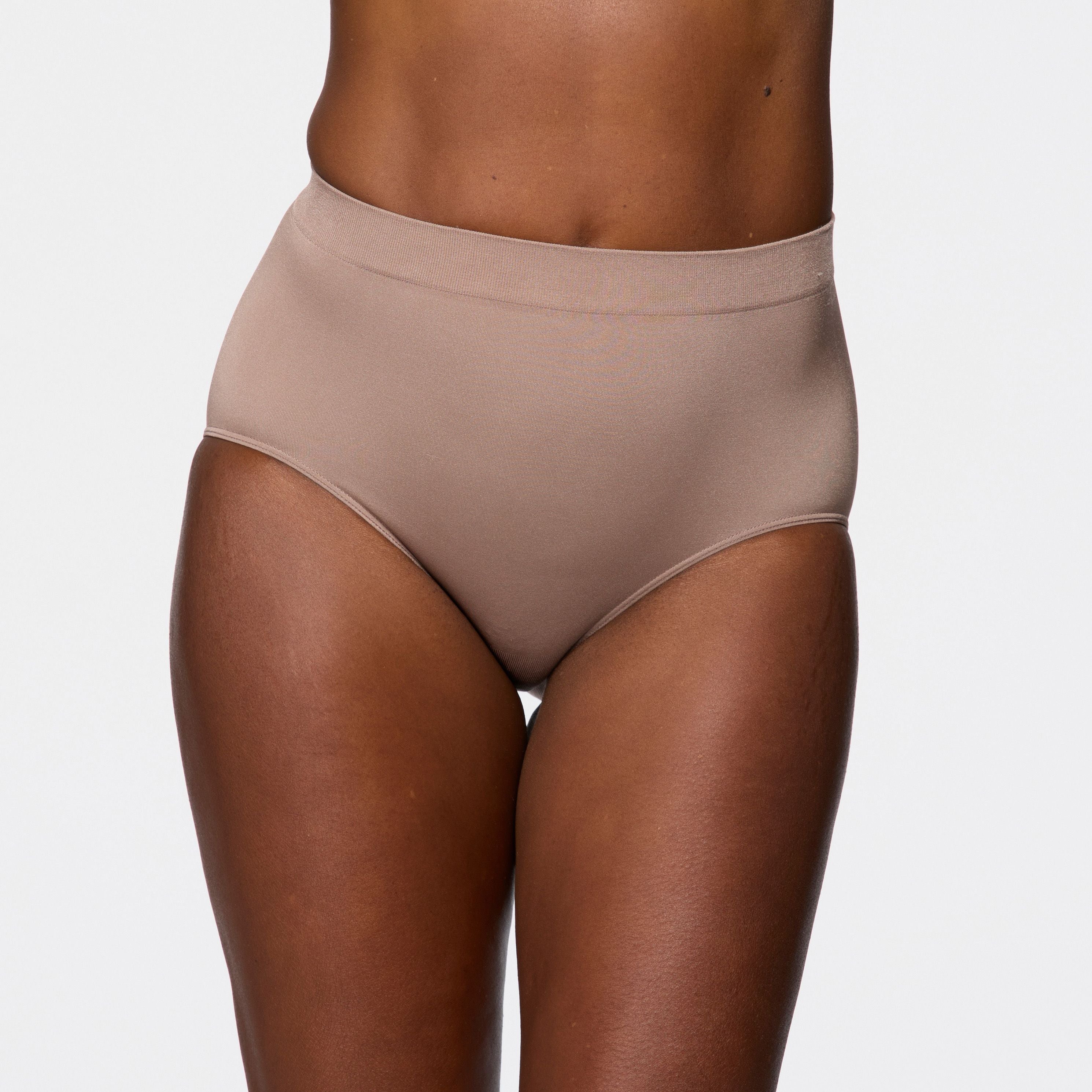 B Smooth 838175 - Deep Taupe