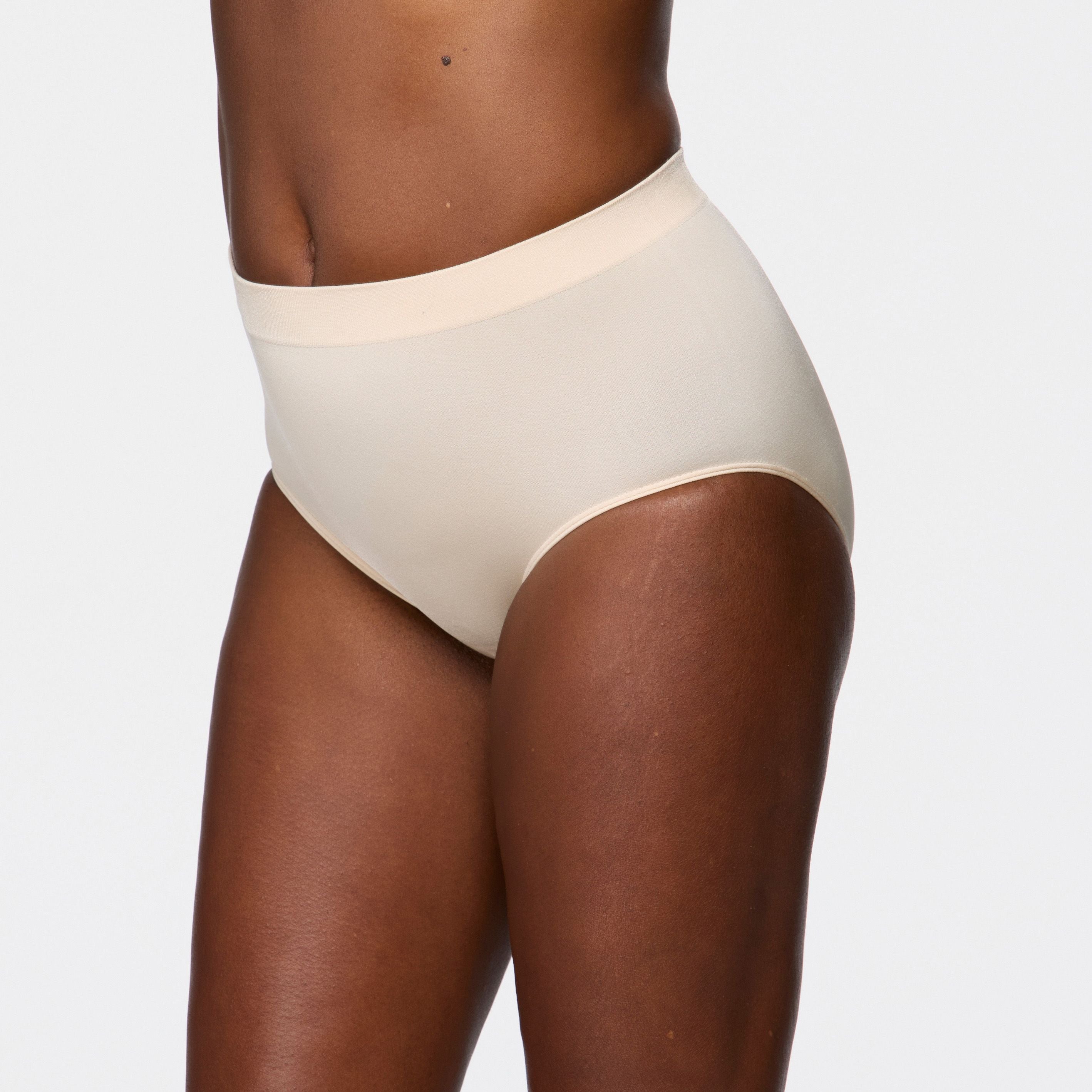 B Smooth 838175 - Sand