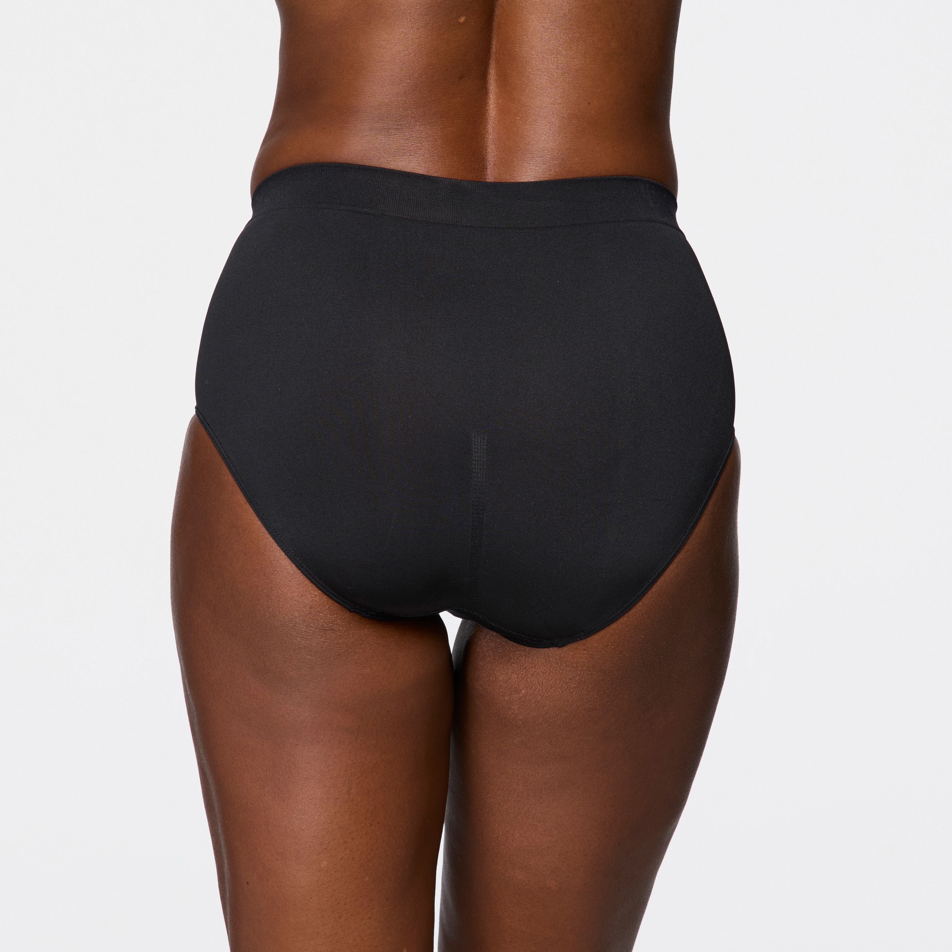 B Smooth 838175 - Black