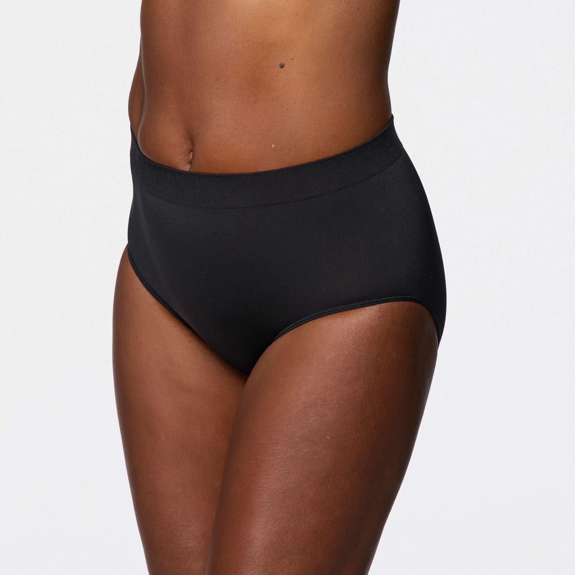 B Smooth 838175 - Black