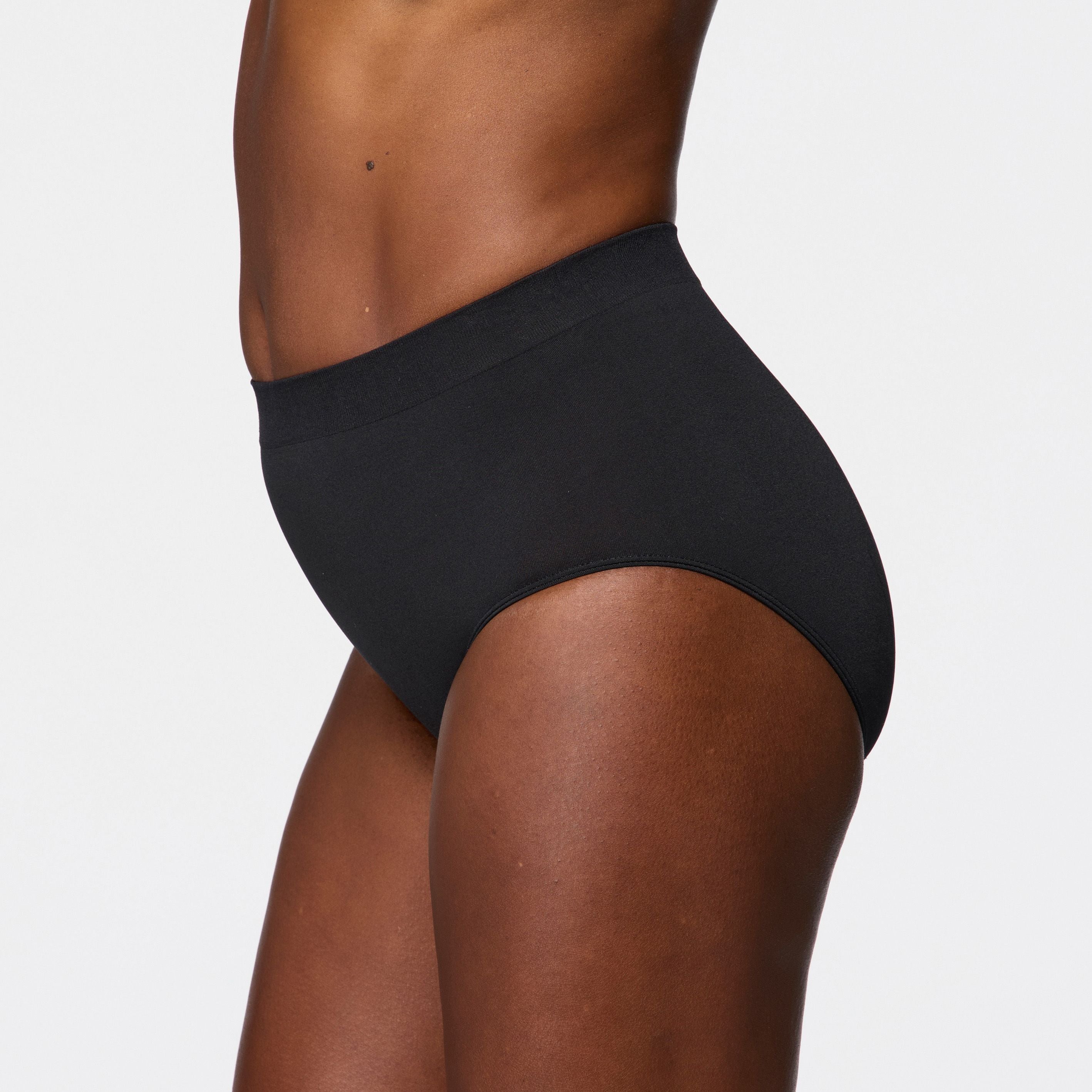 B Smooth 838175 - Black