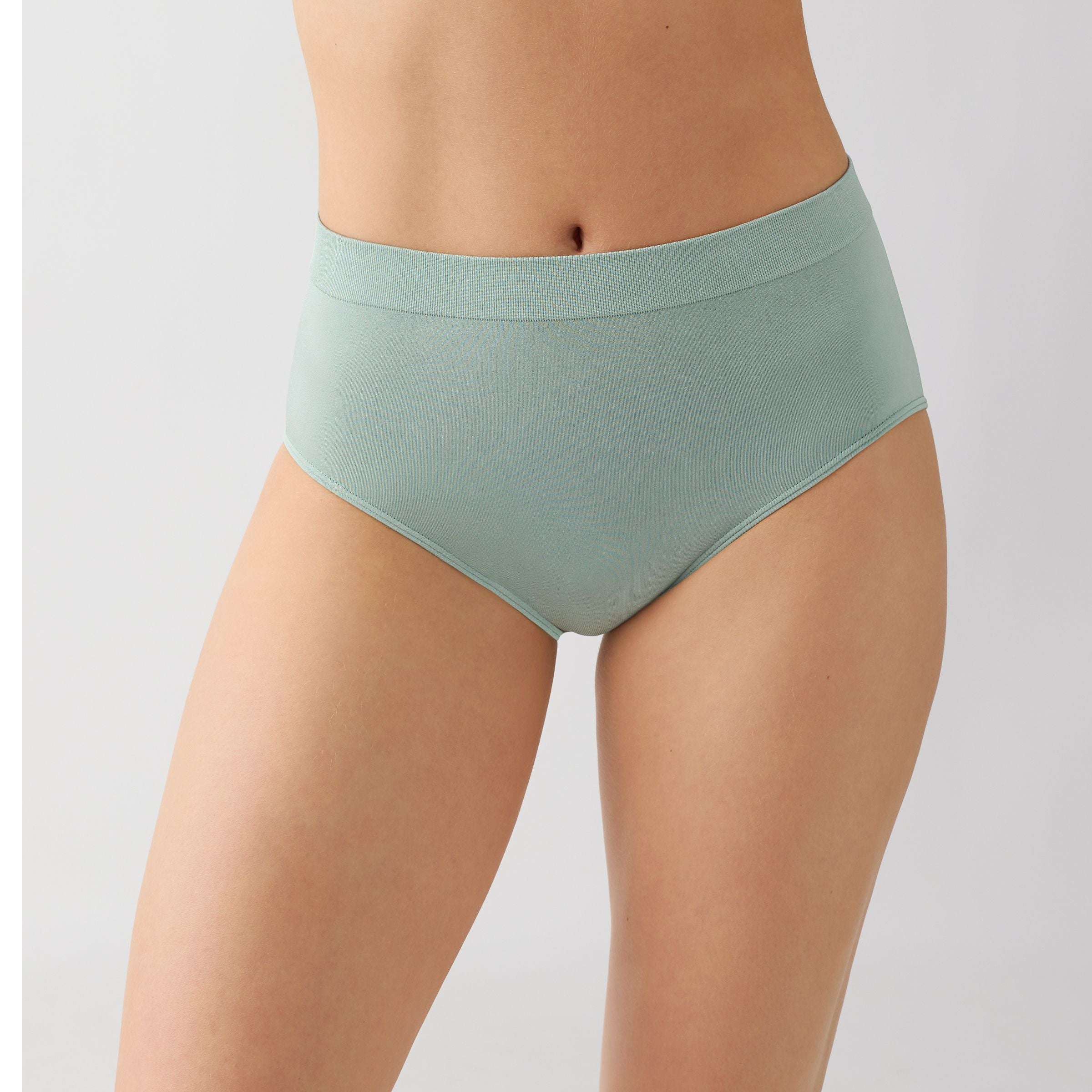 B Smooth 838175 - Iceberg Green