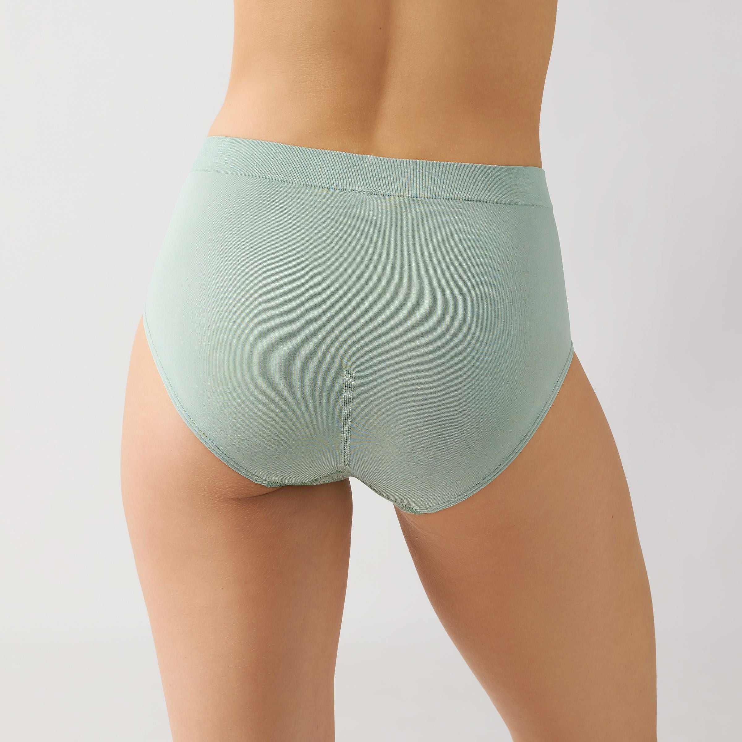 B Smooth 838175 - Iceberg Green