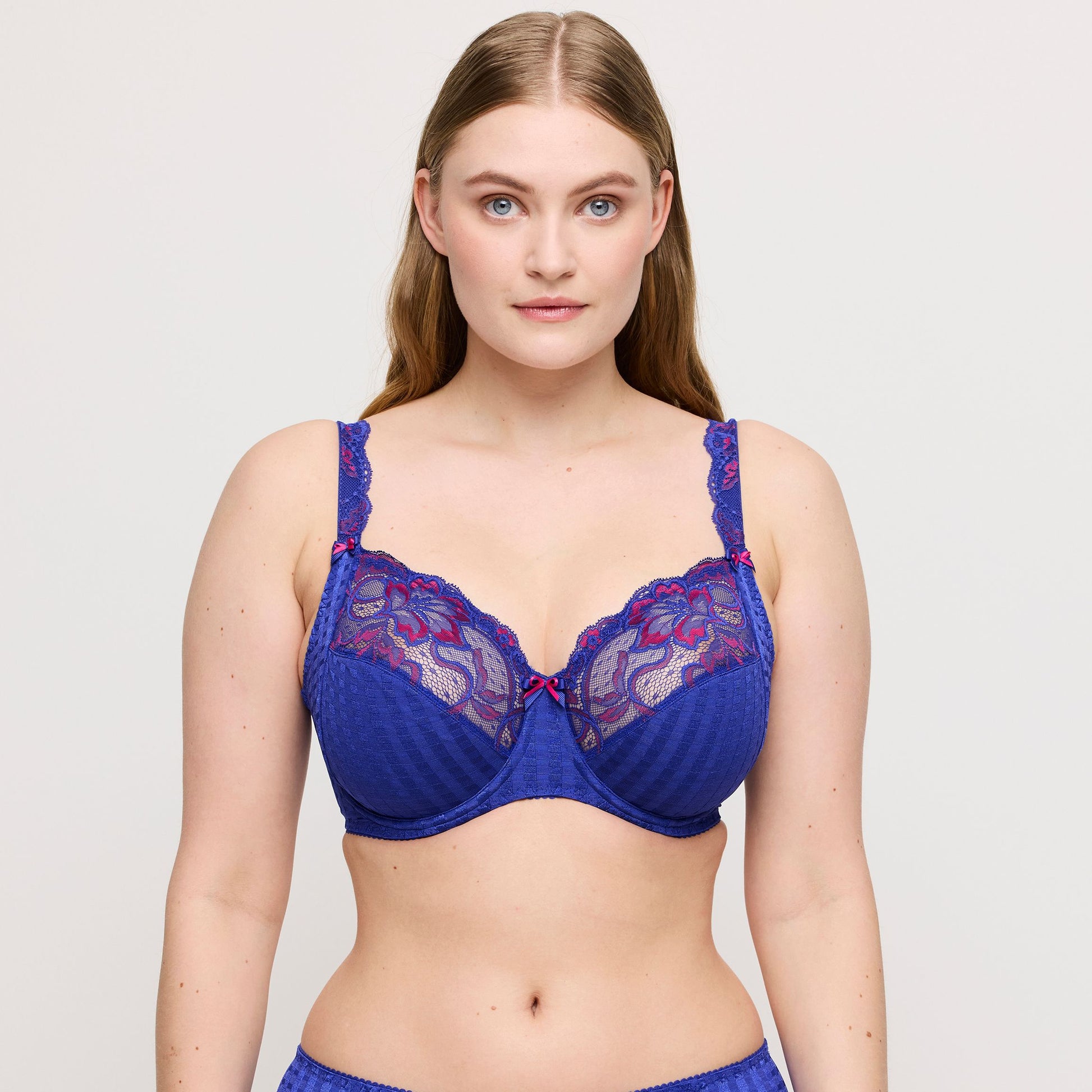 Madison (F-I) 0162121 - Blueberry Kiss