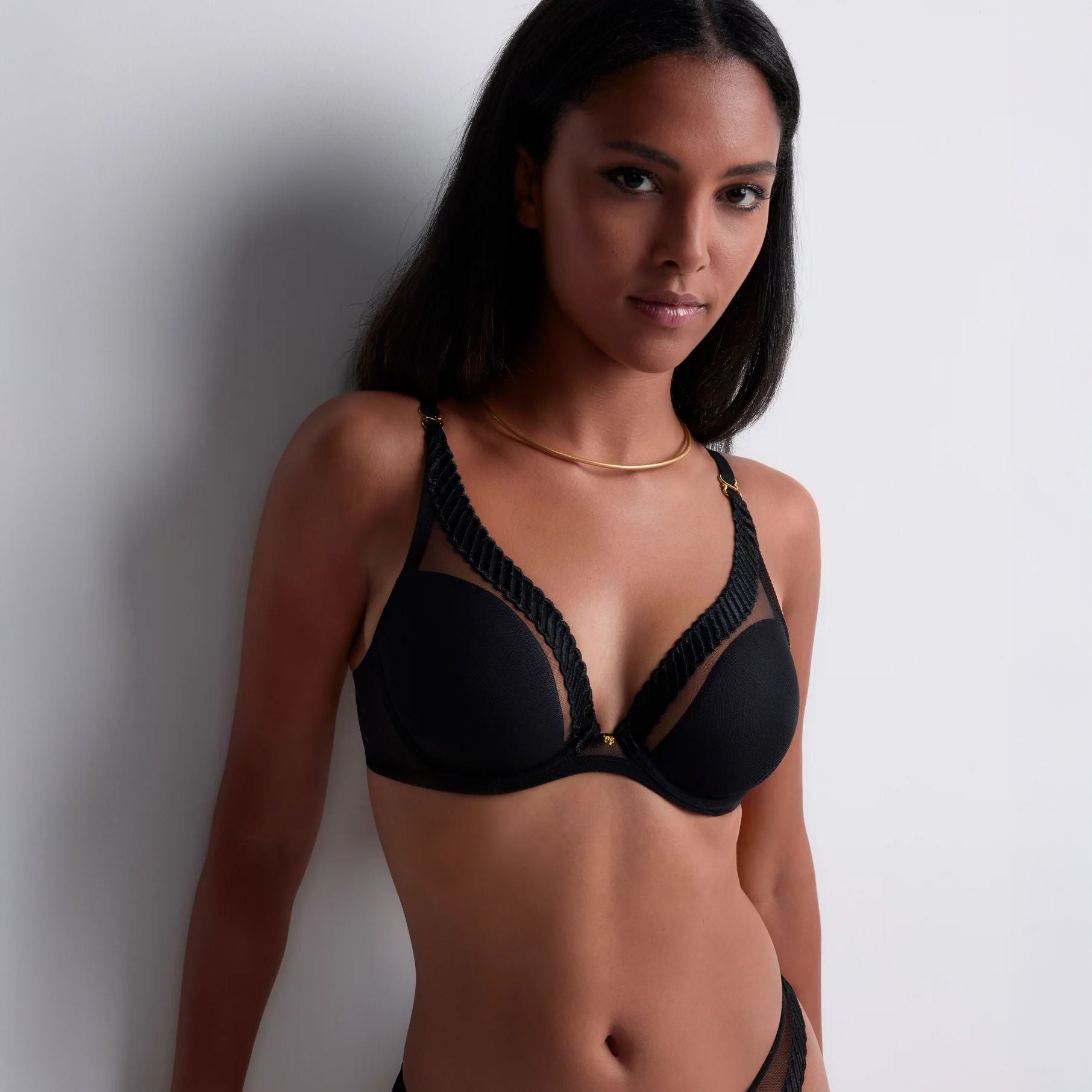 Sheer Emotion 4MF12 - Black