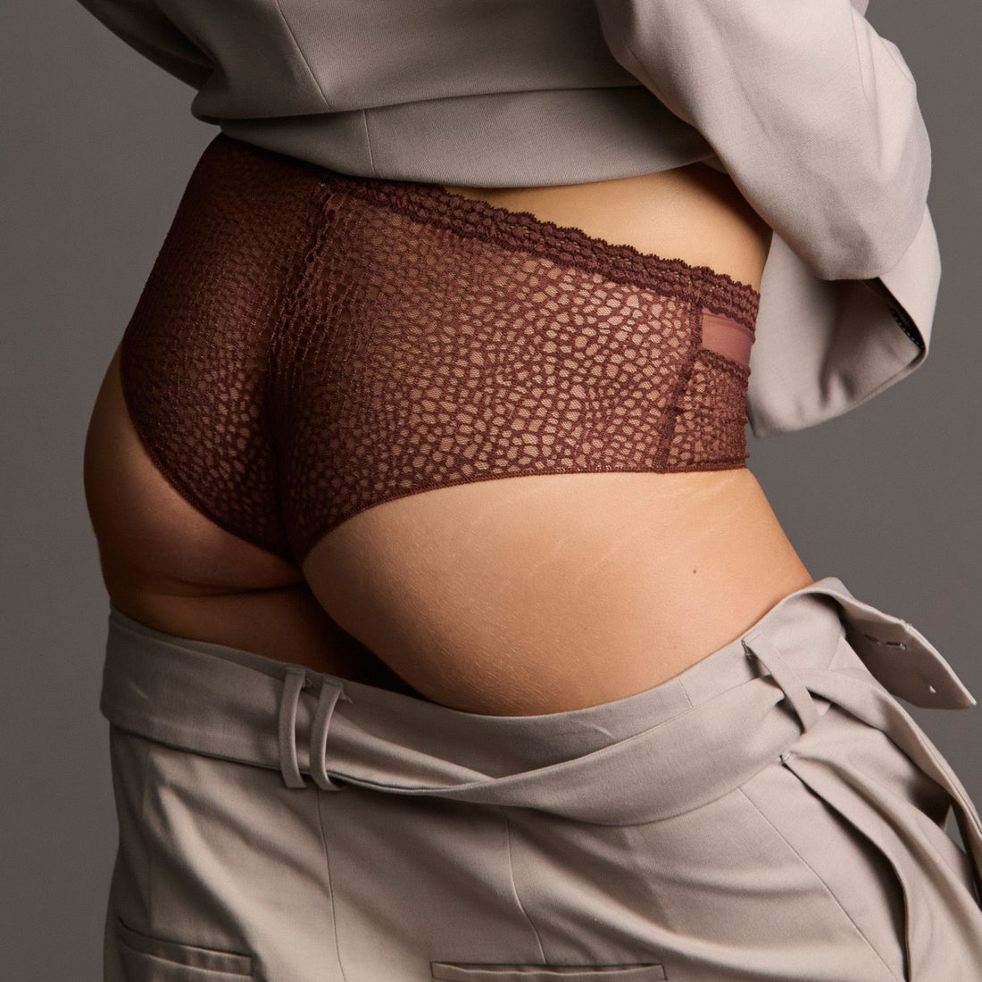 Exquise en Dentelle ECJ0447 CA