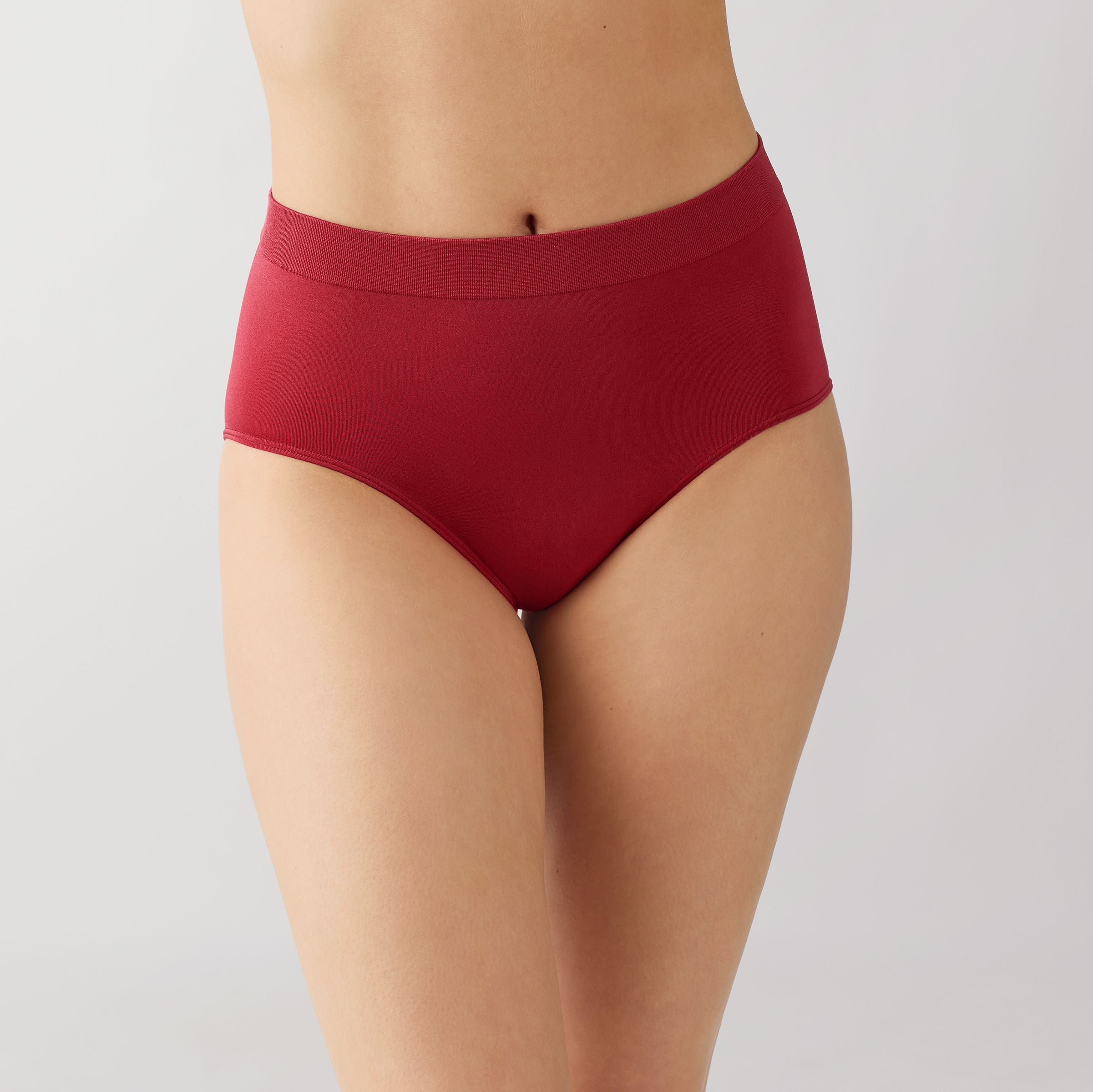 B Smooth 838175 - Regina Red