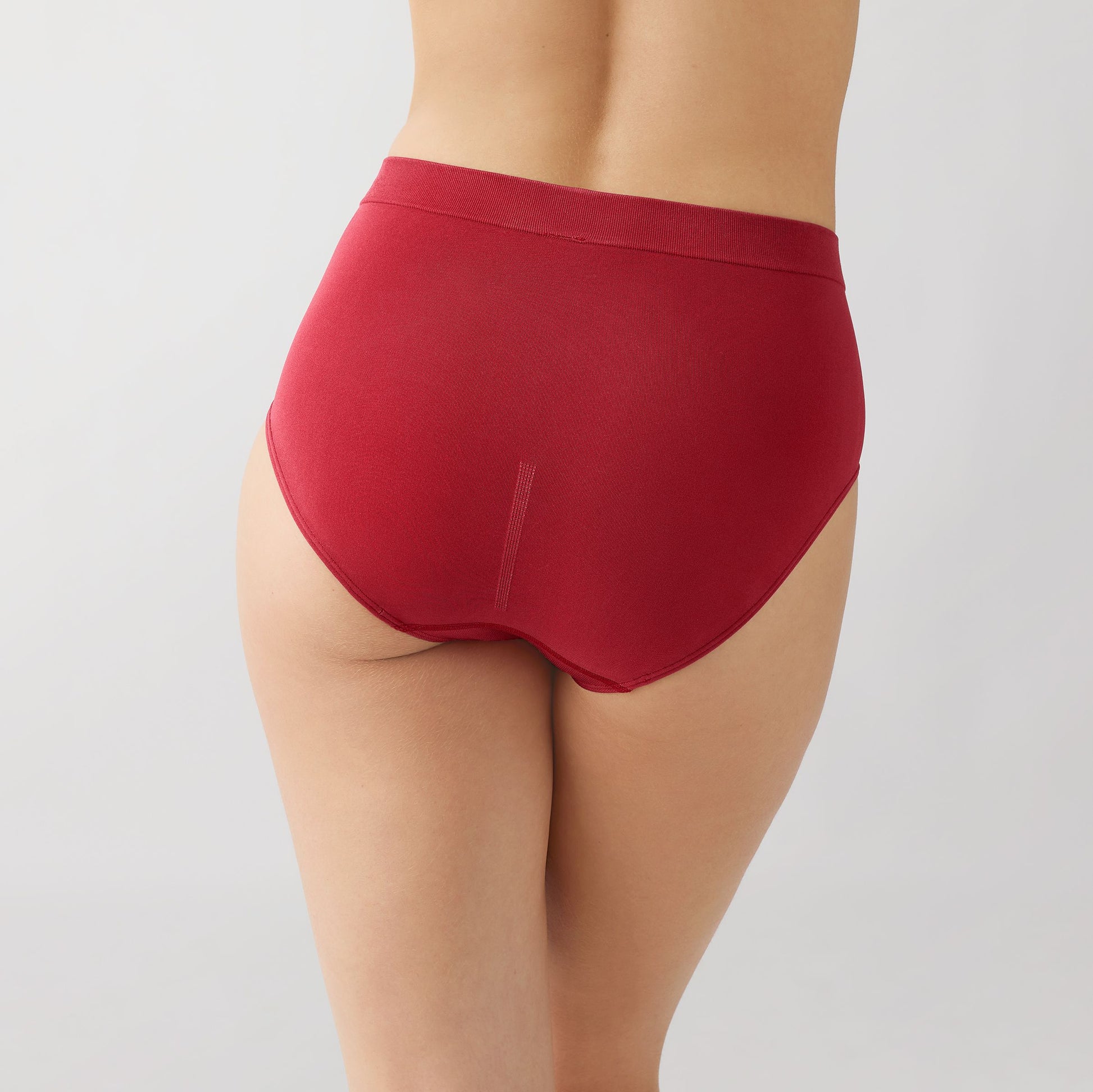 B Smooth 838175 - Regina Red