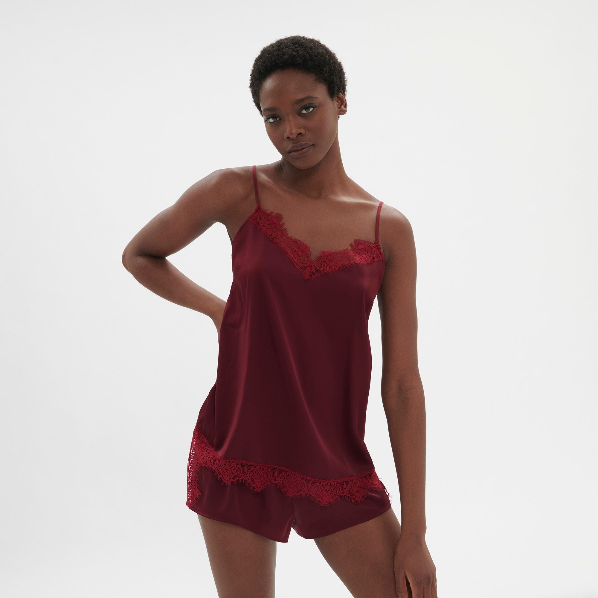 Satin Secrets 23H900-23H640 445