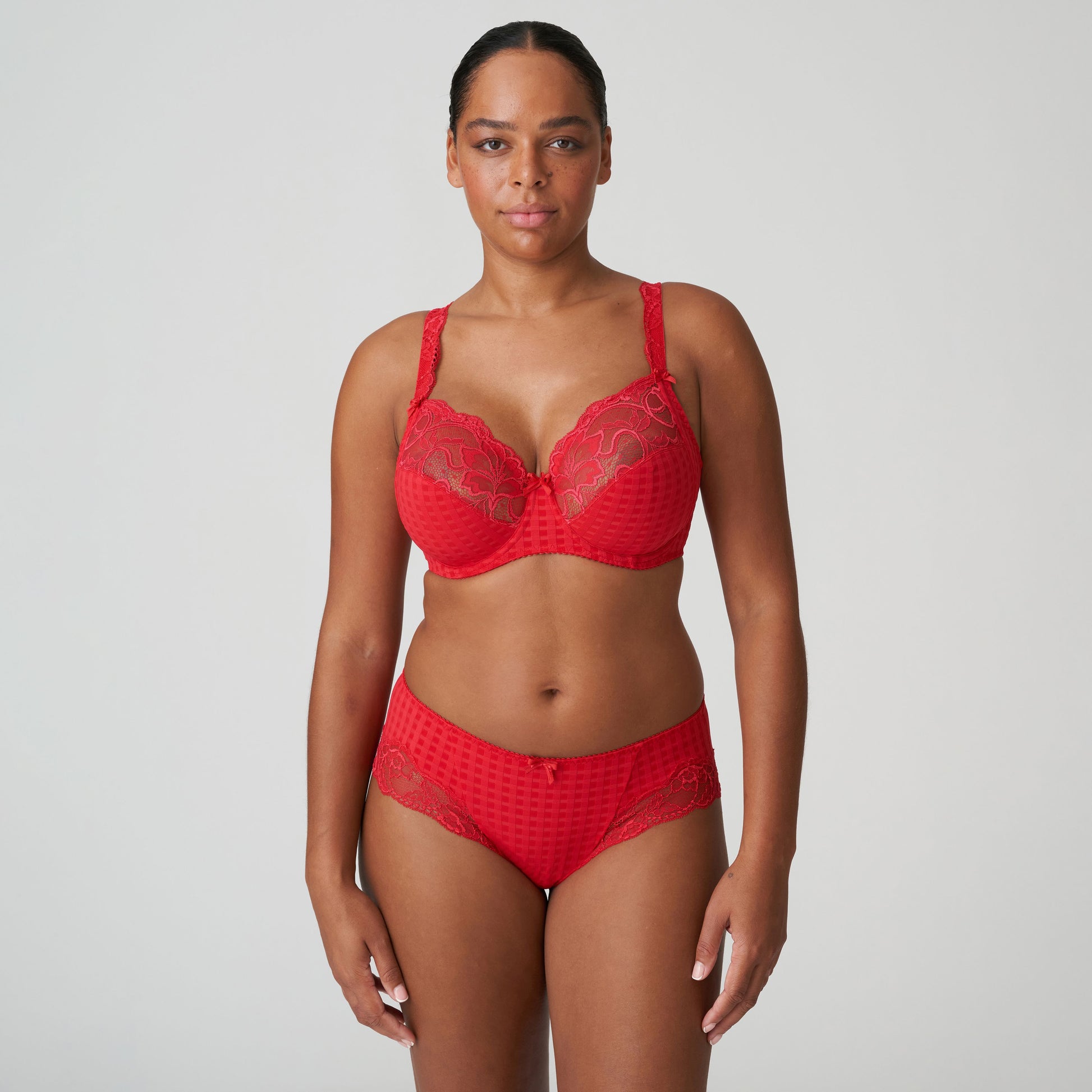 Madison (F-I) 0162121 - Scarlet