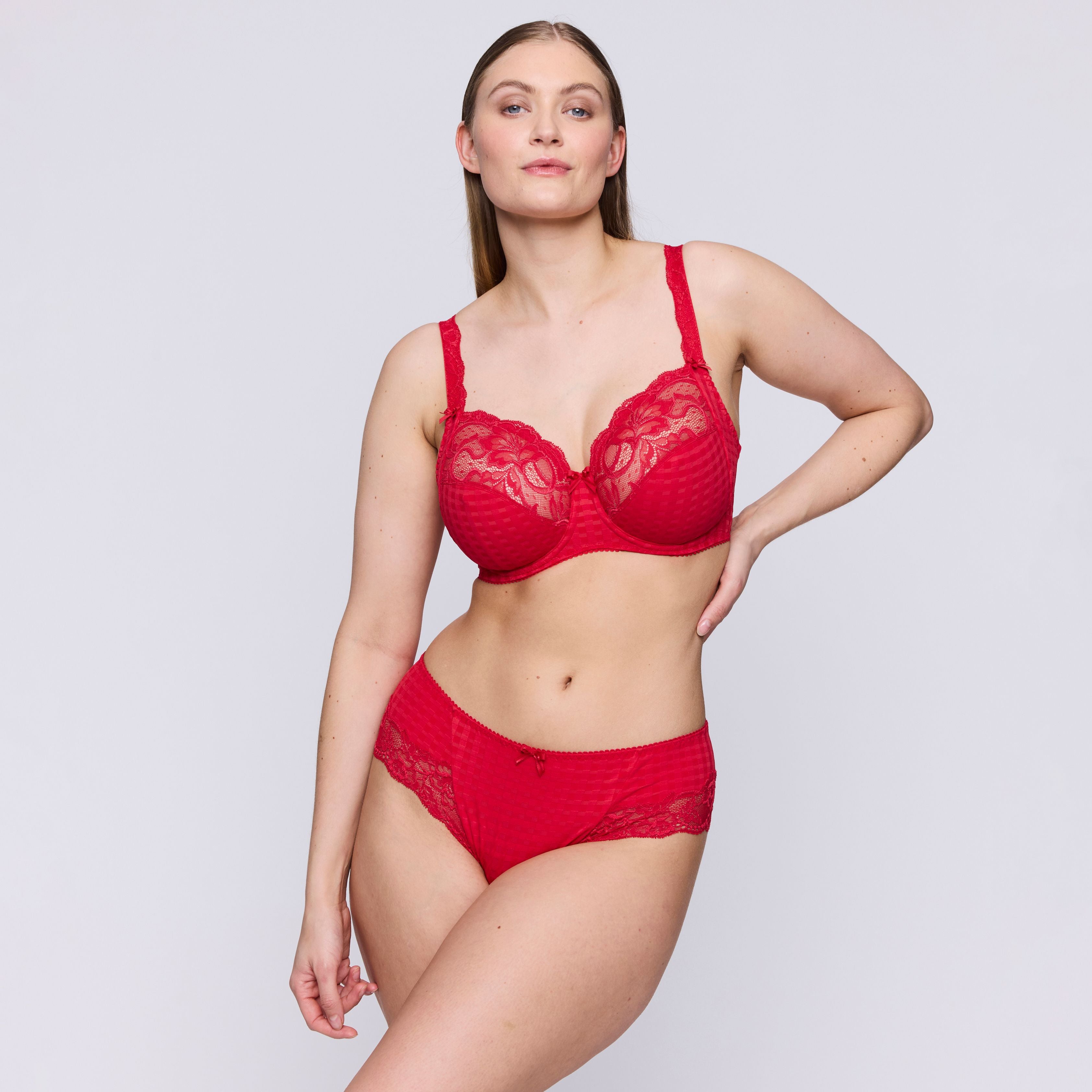 Madison (F-I) 0162121 - Scarlet