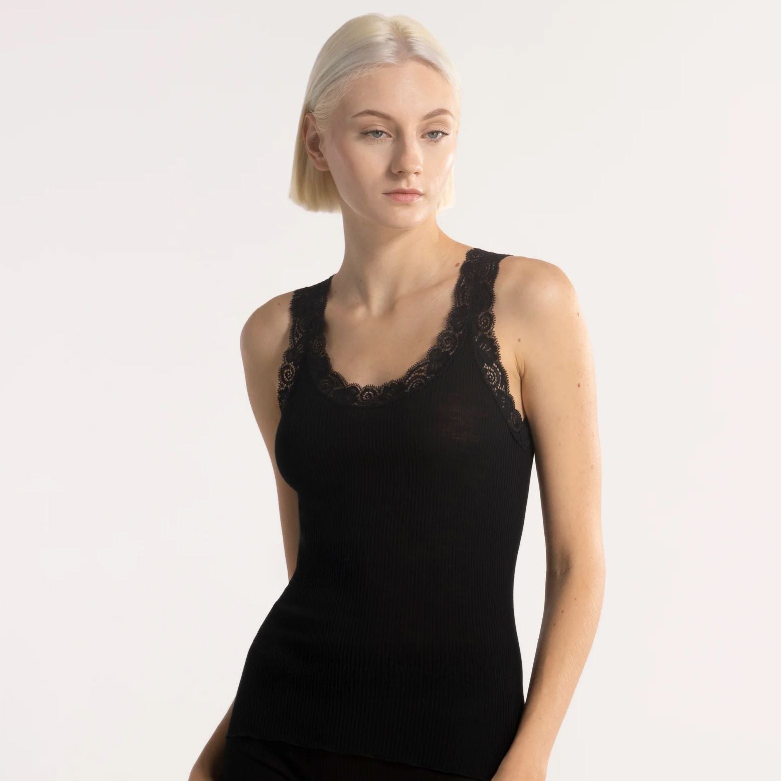 Signature 3410 - Black