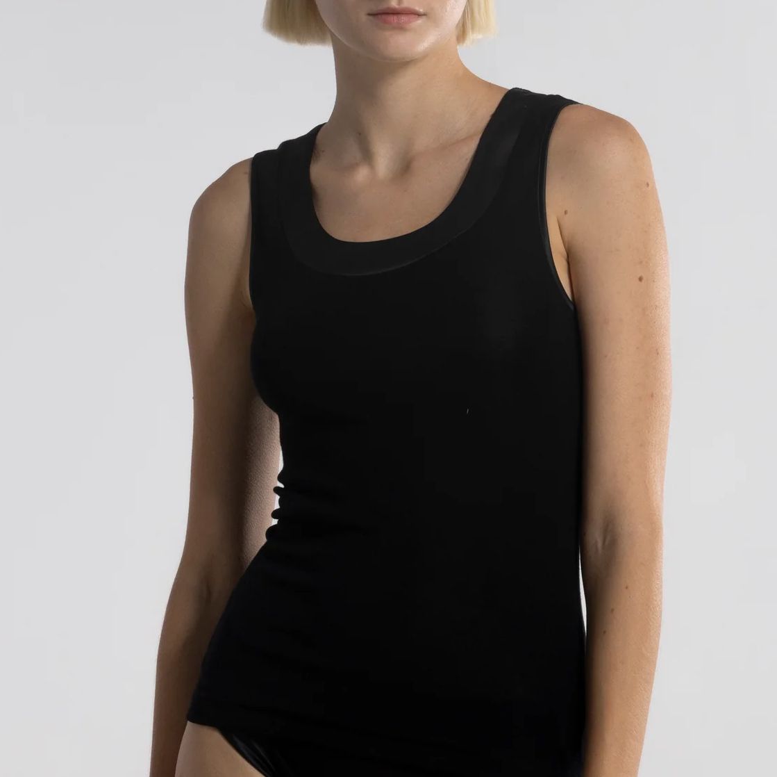 Elegance 4254 - Black