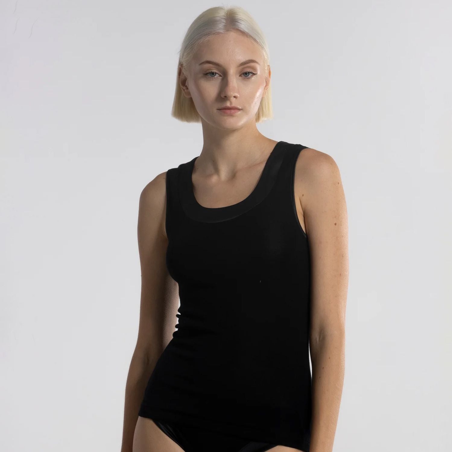 Elegance 4254 - Black