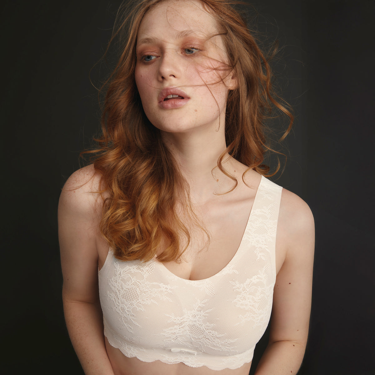 Essentials Lace 5400