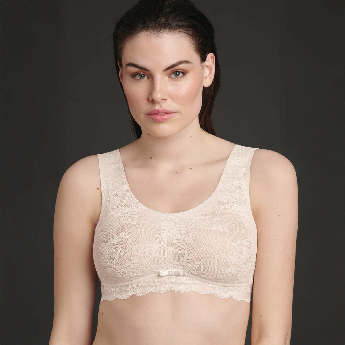 Essentials Lace 5400