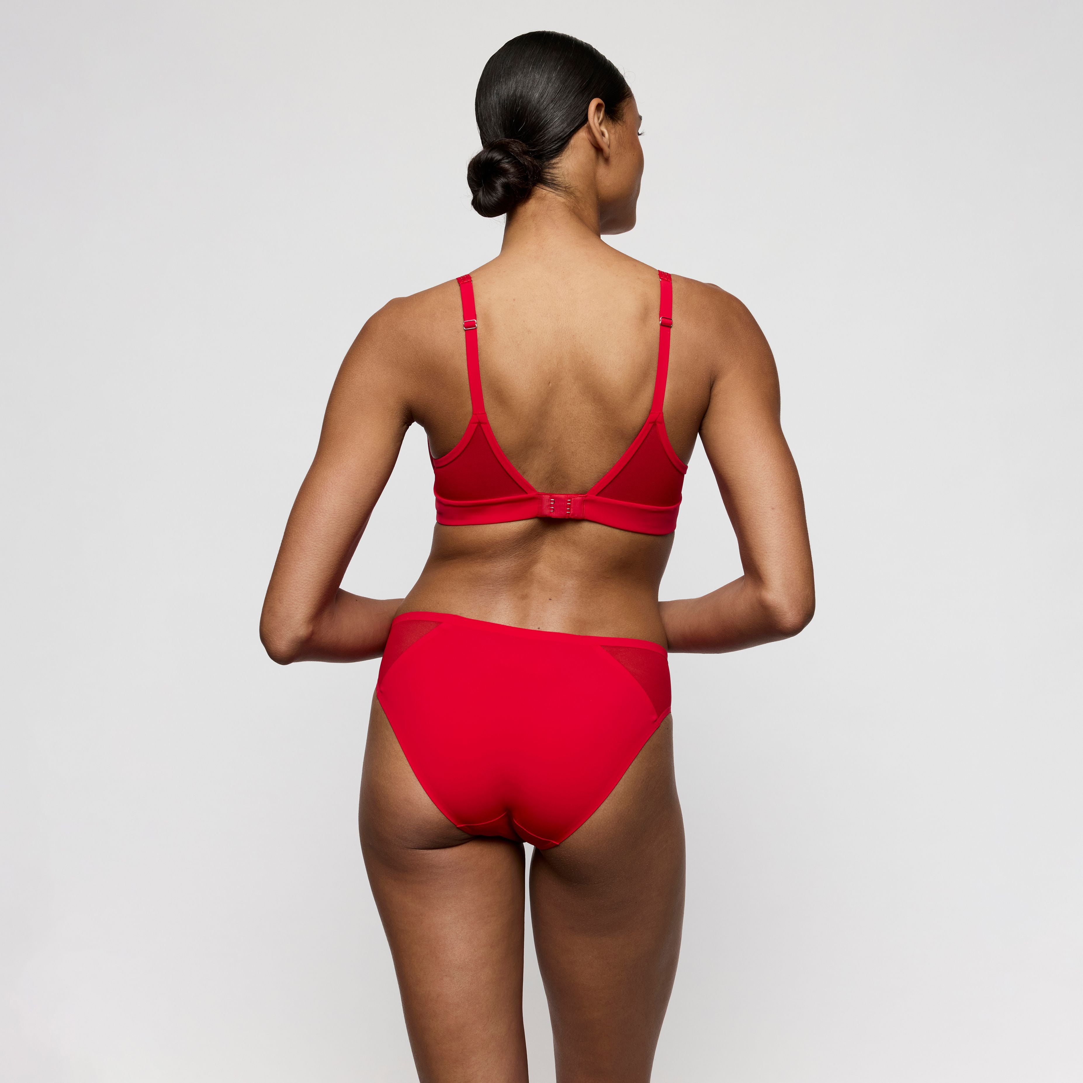 Louie 0522090 - True Red