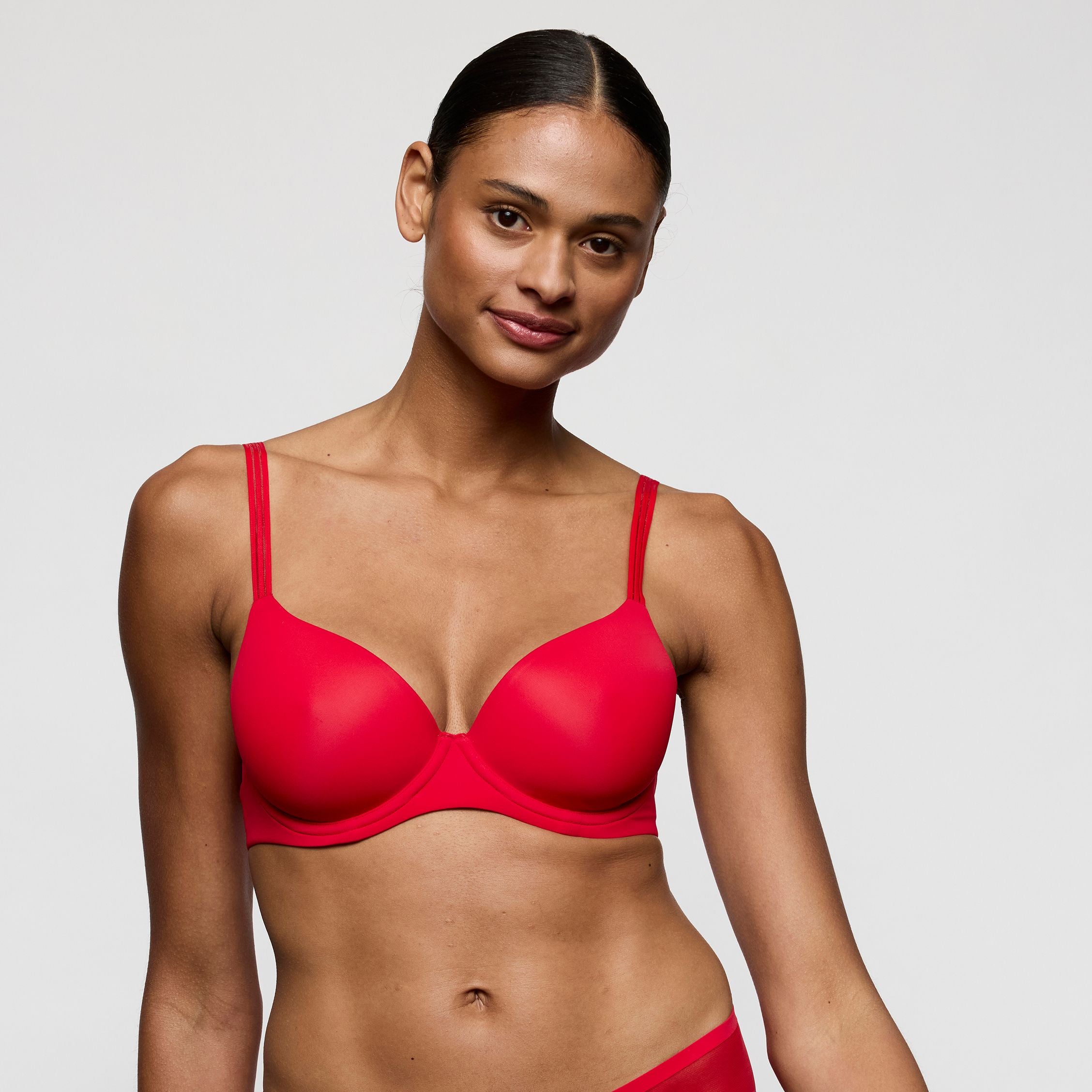 Louie 0122096 - True Red