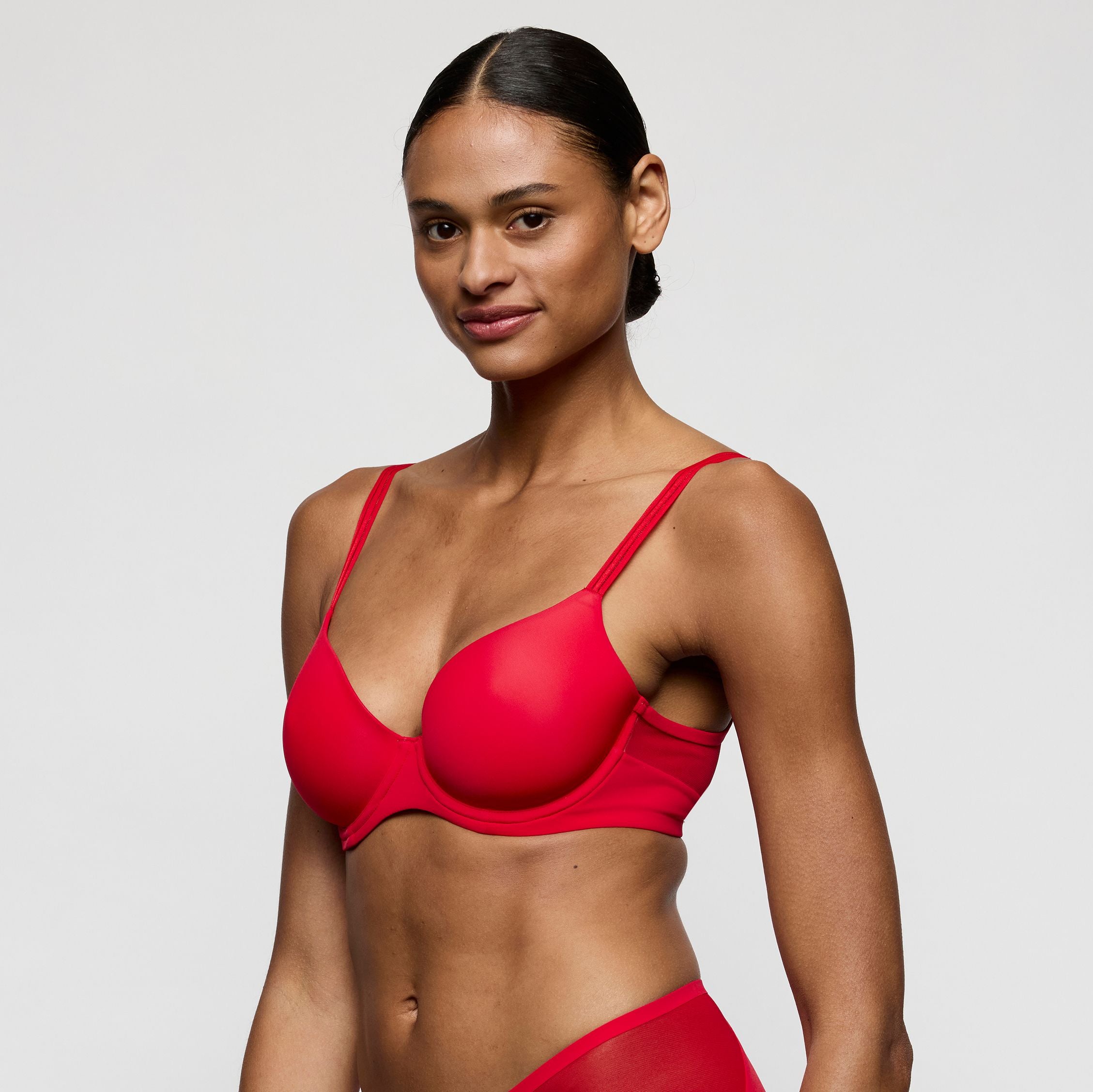 Louie 0122096 - True Red