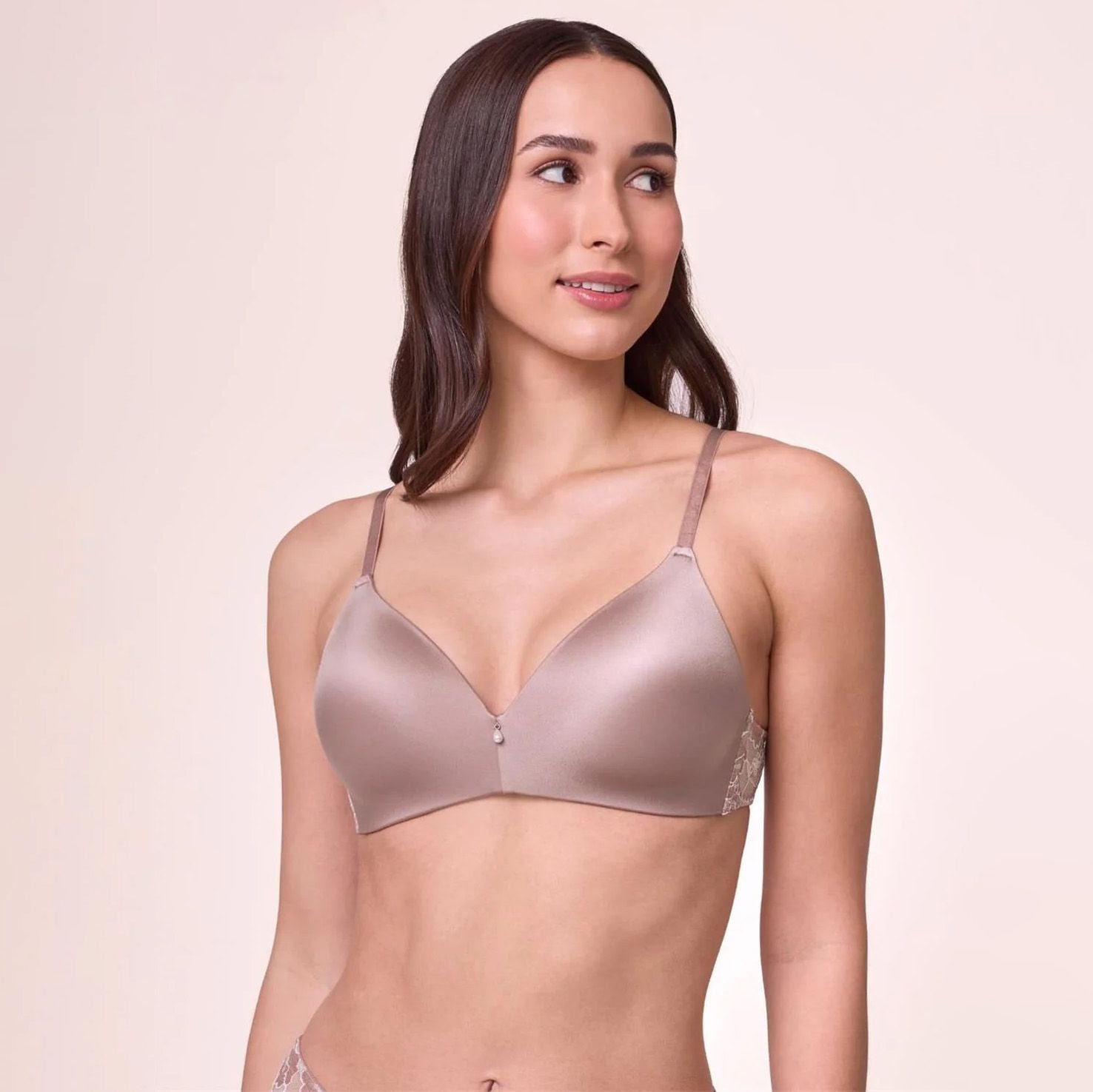The Essentials 9317 - Moonshell/Chantilly