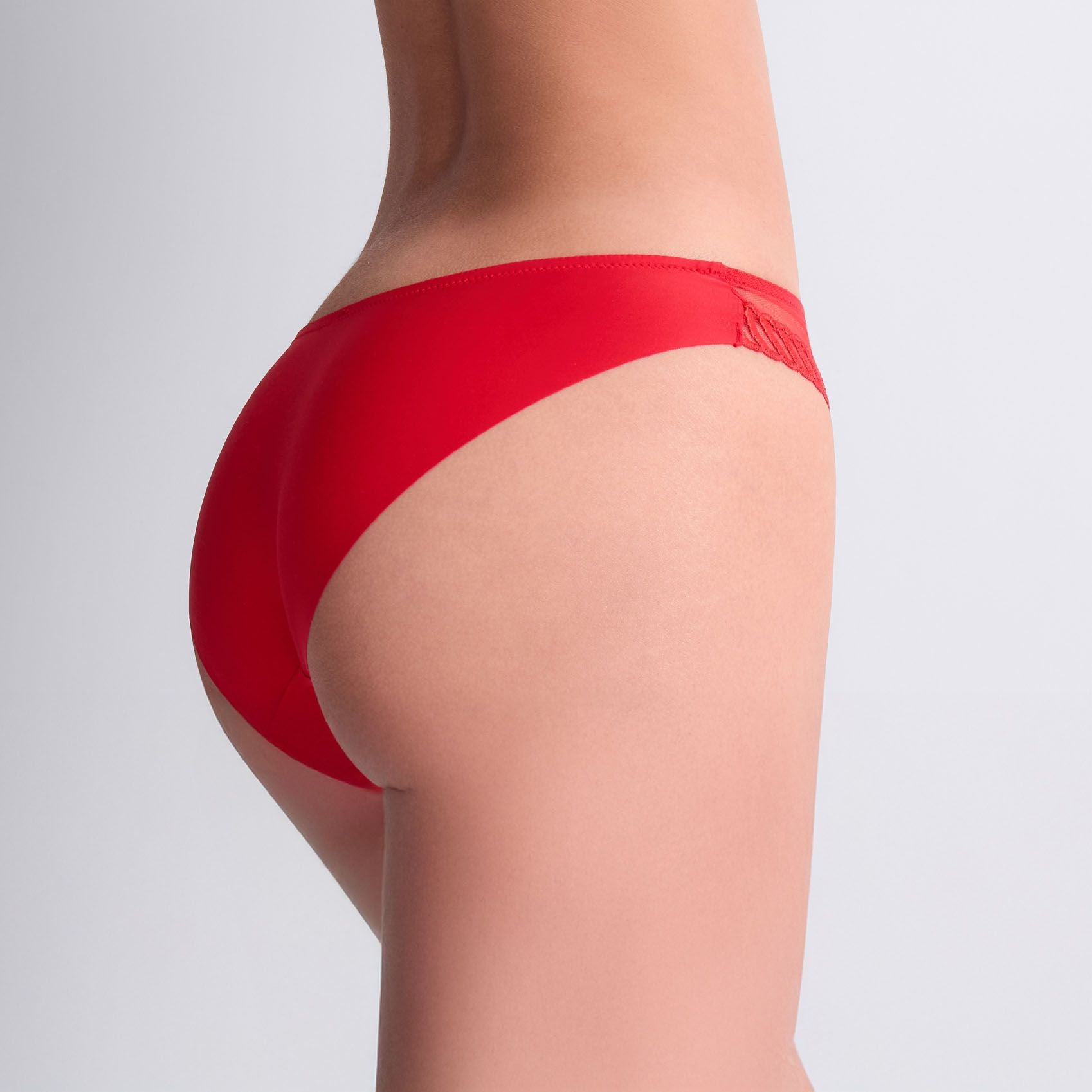 Sheer Emotion 4M22 - Diva Red