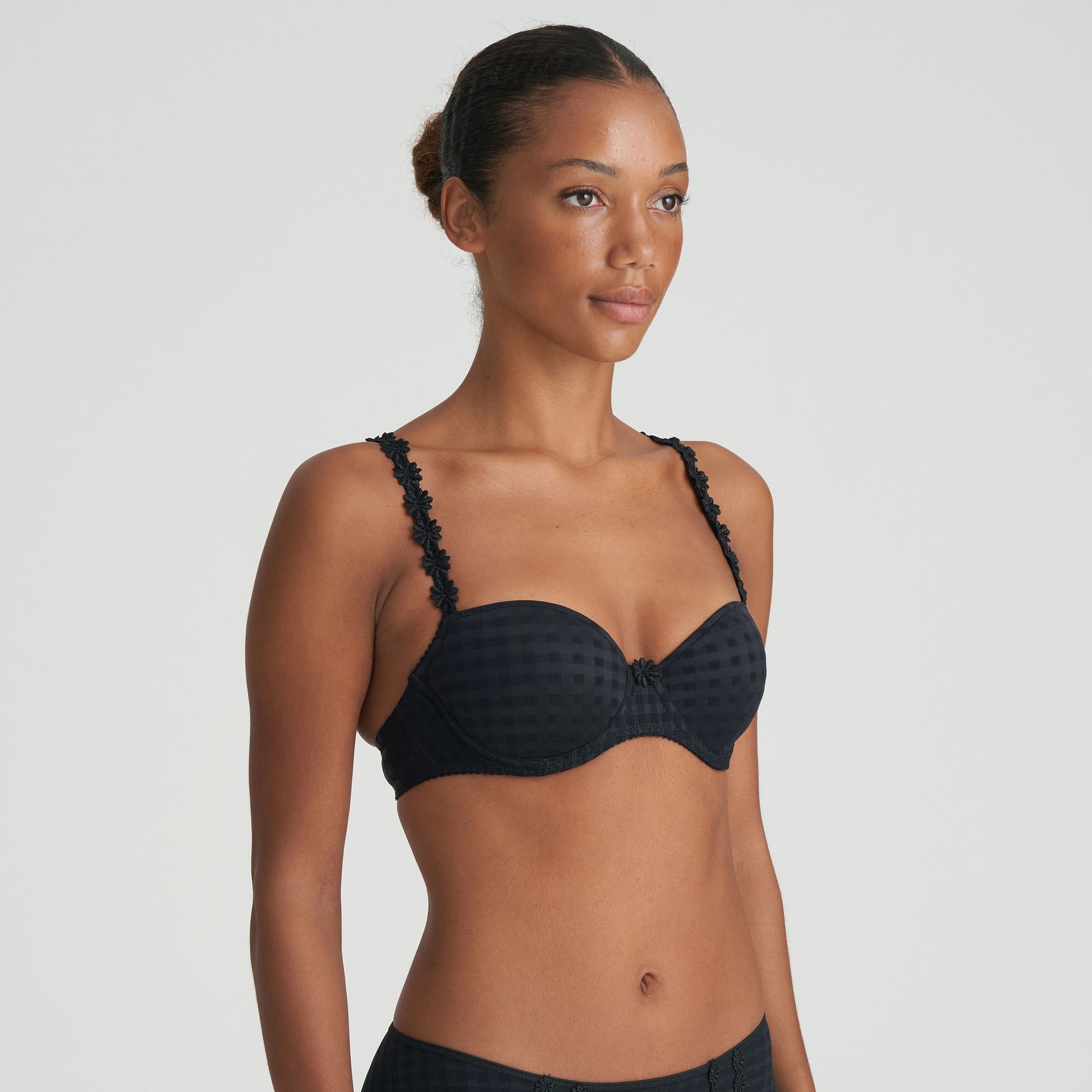 Avero 0100419 - Noir