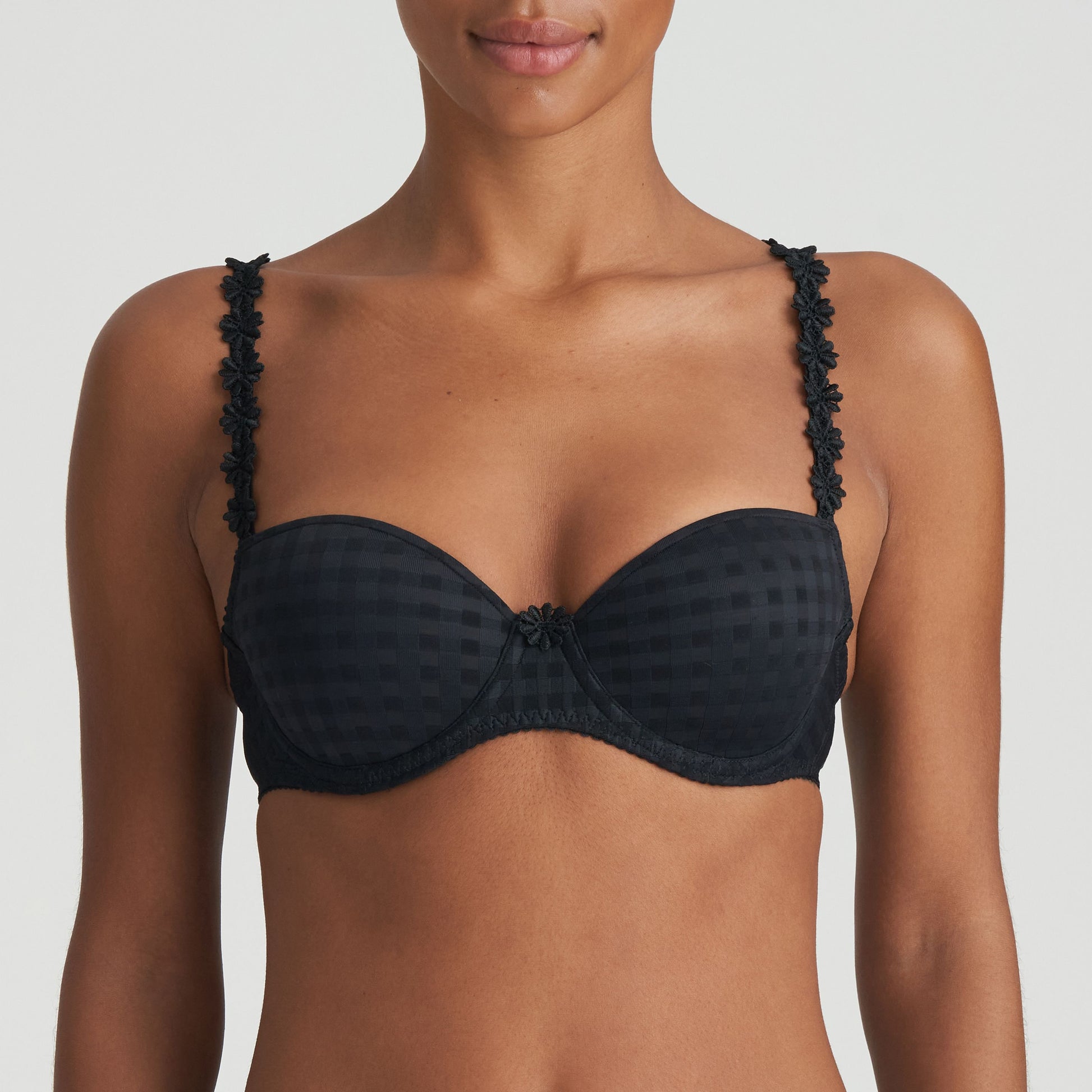 Avero 0100419 - Noir