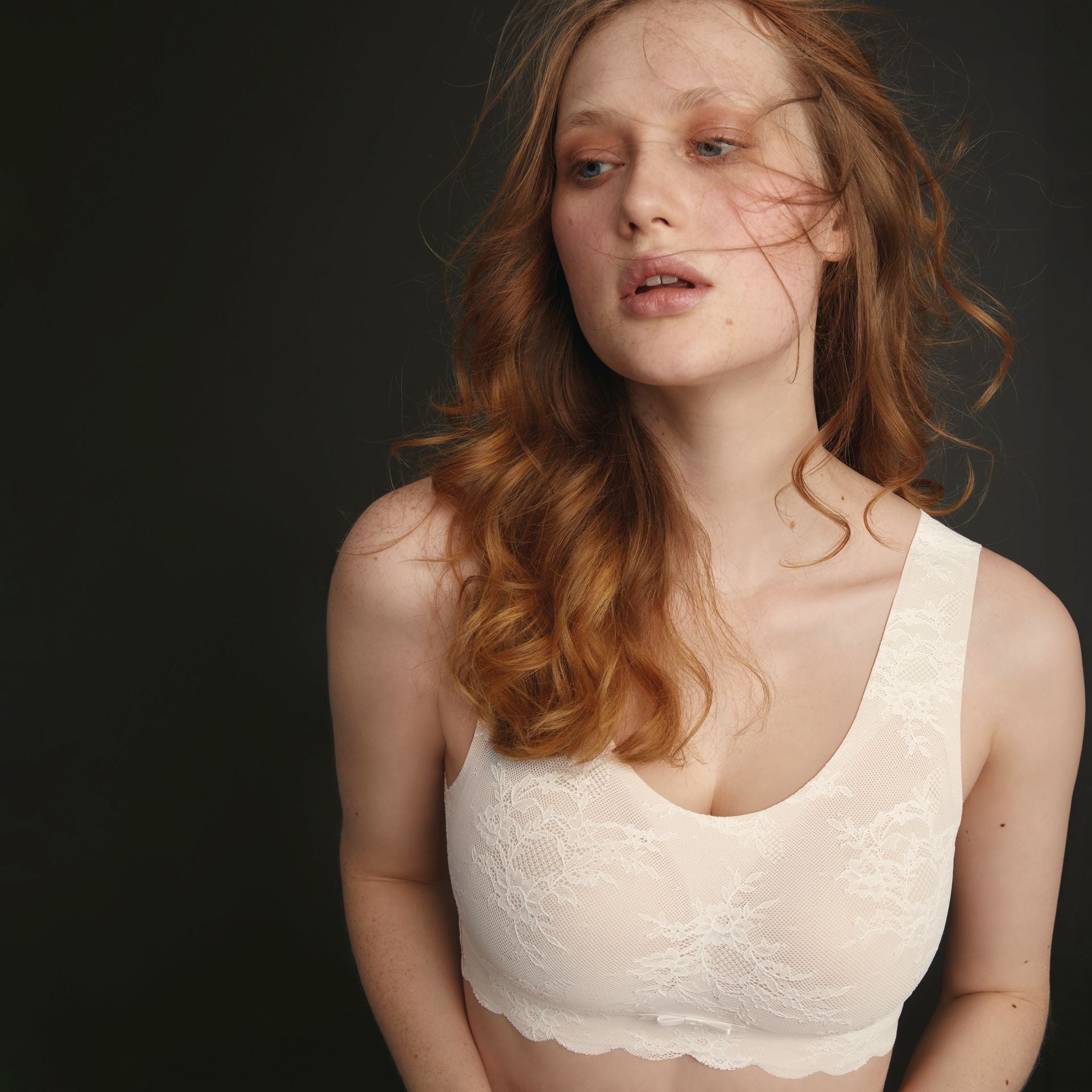 Essential Lace 5400 - Crystal