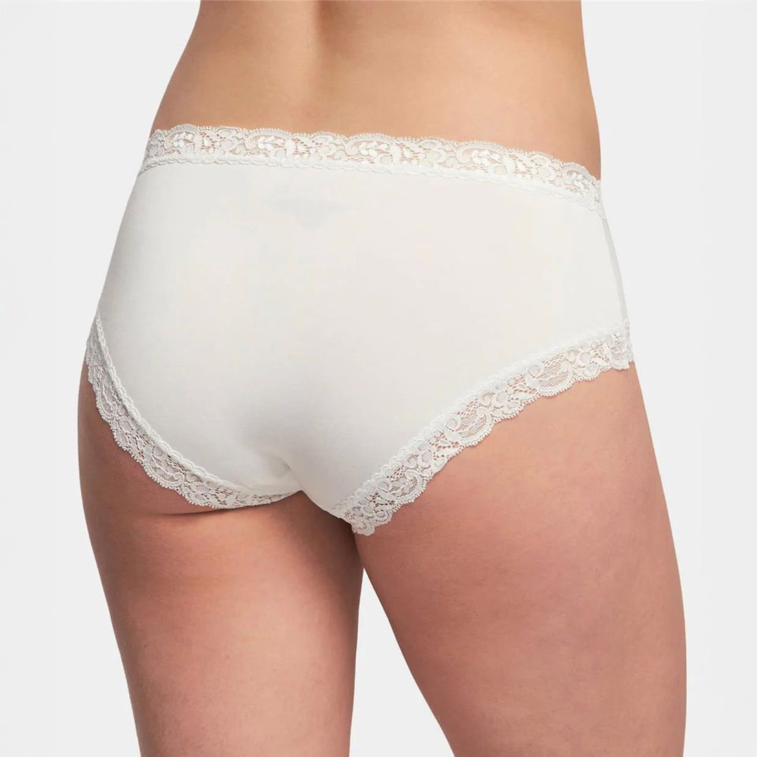 Iconic Lace 602 - Chantilly