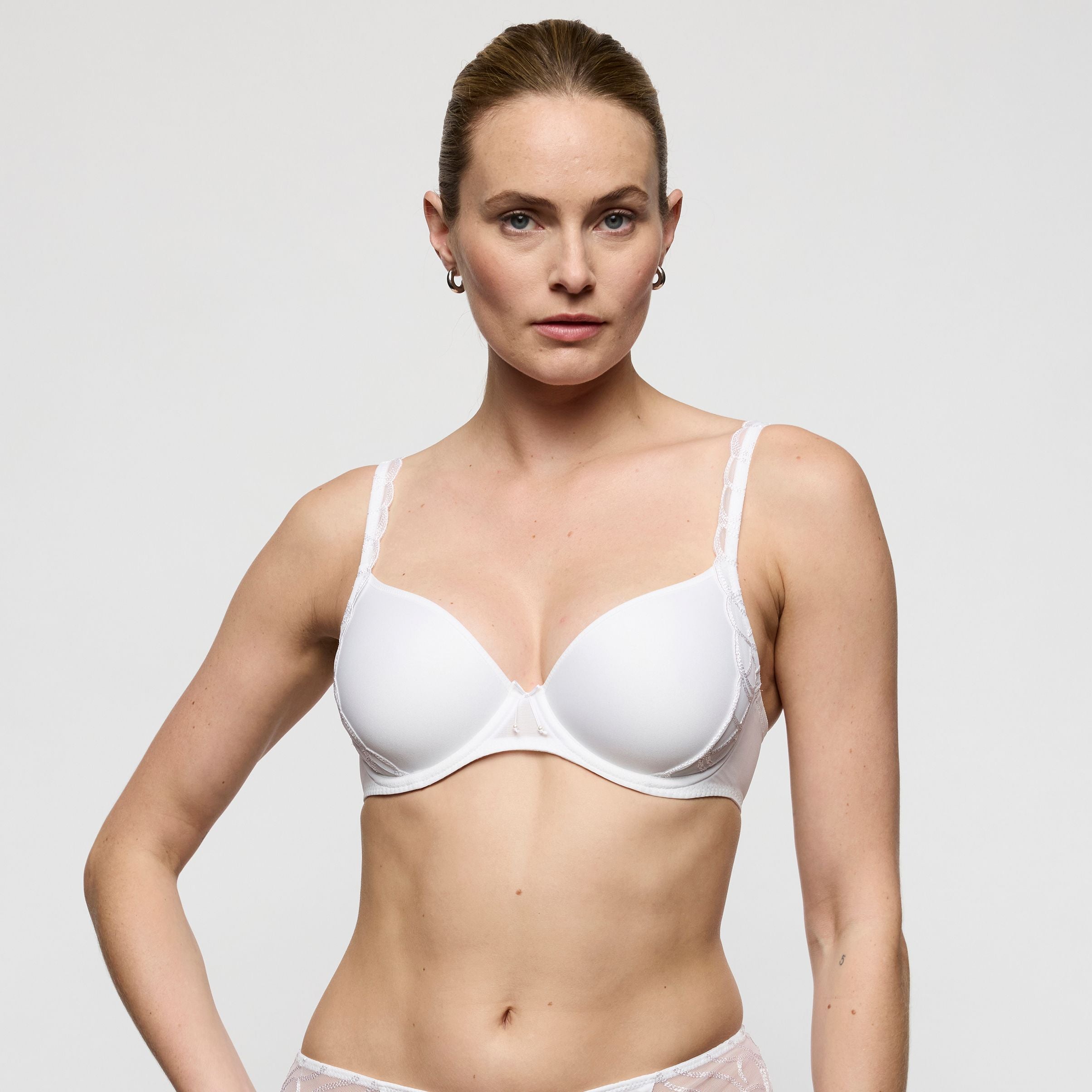 Heleen 0102864 - White