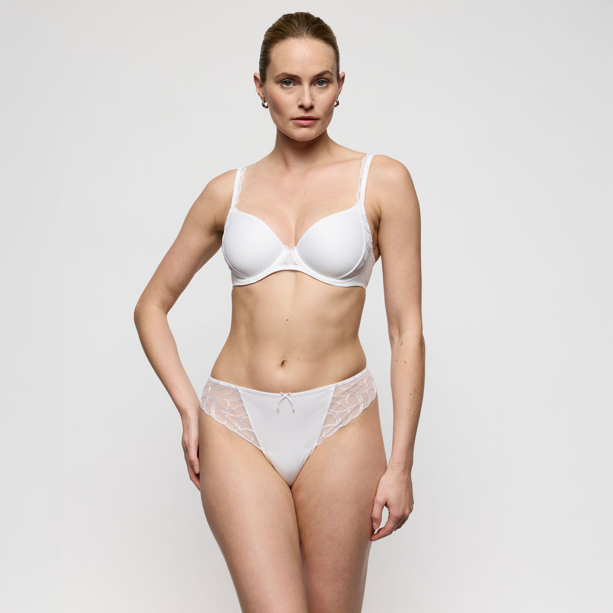 Heleen 0102864 - White