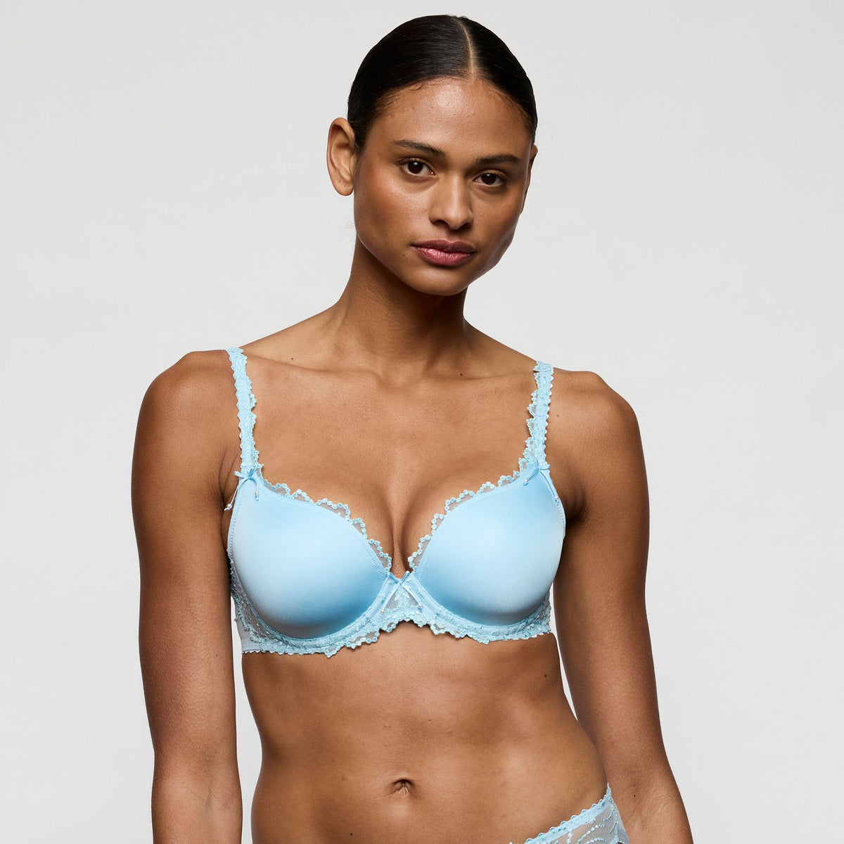 Jane 0101336 - Milky Blue