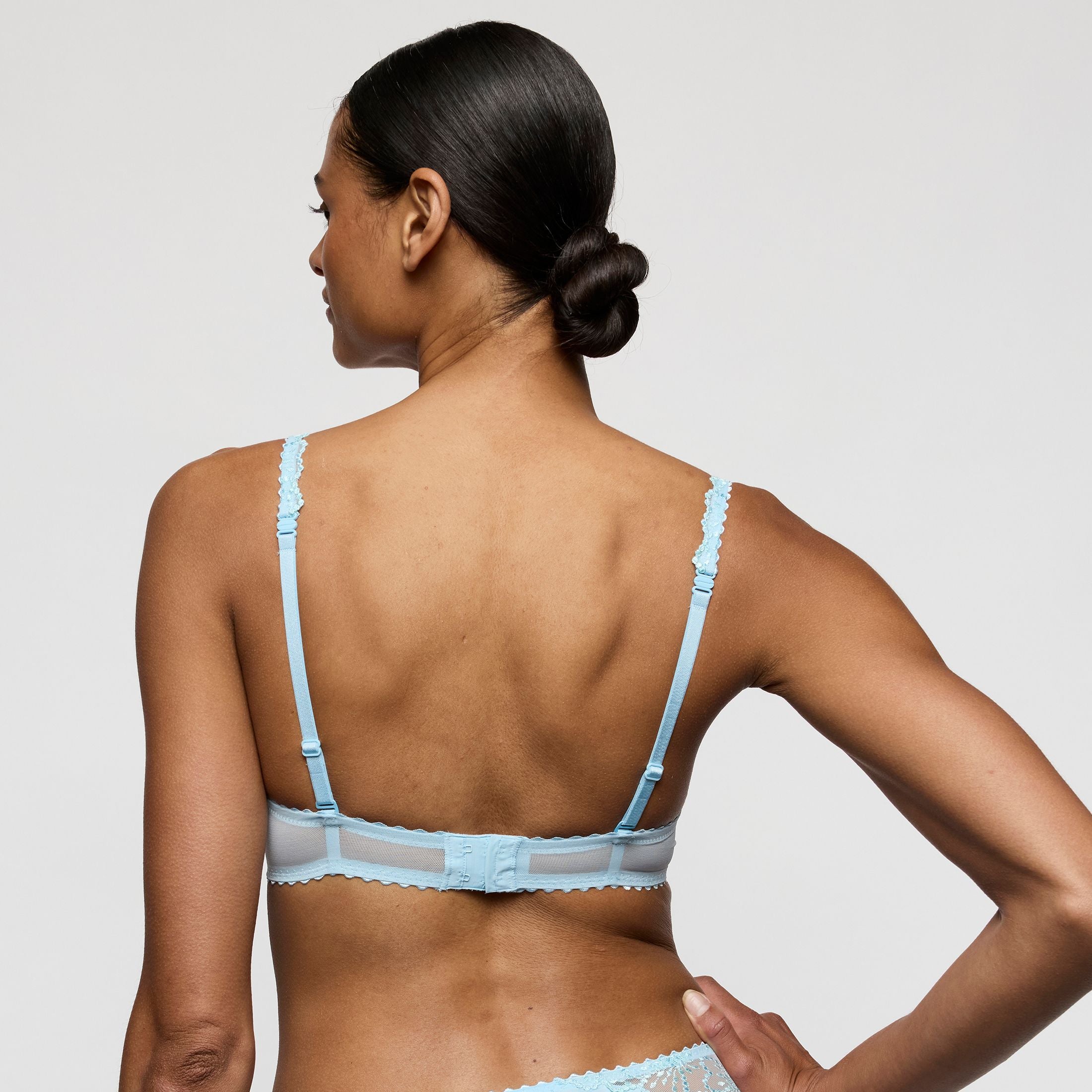 Jane 0101336 - Milky Blue