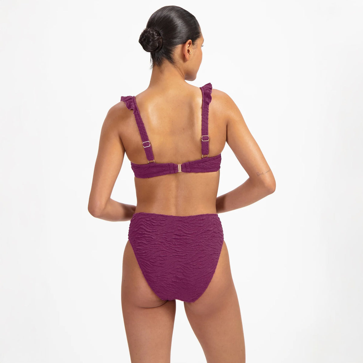 Bright Plum 206D 552